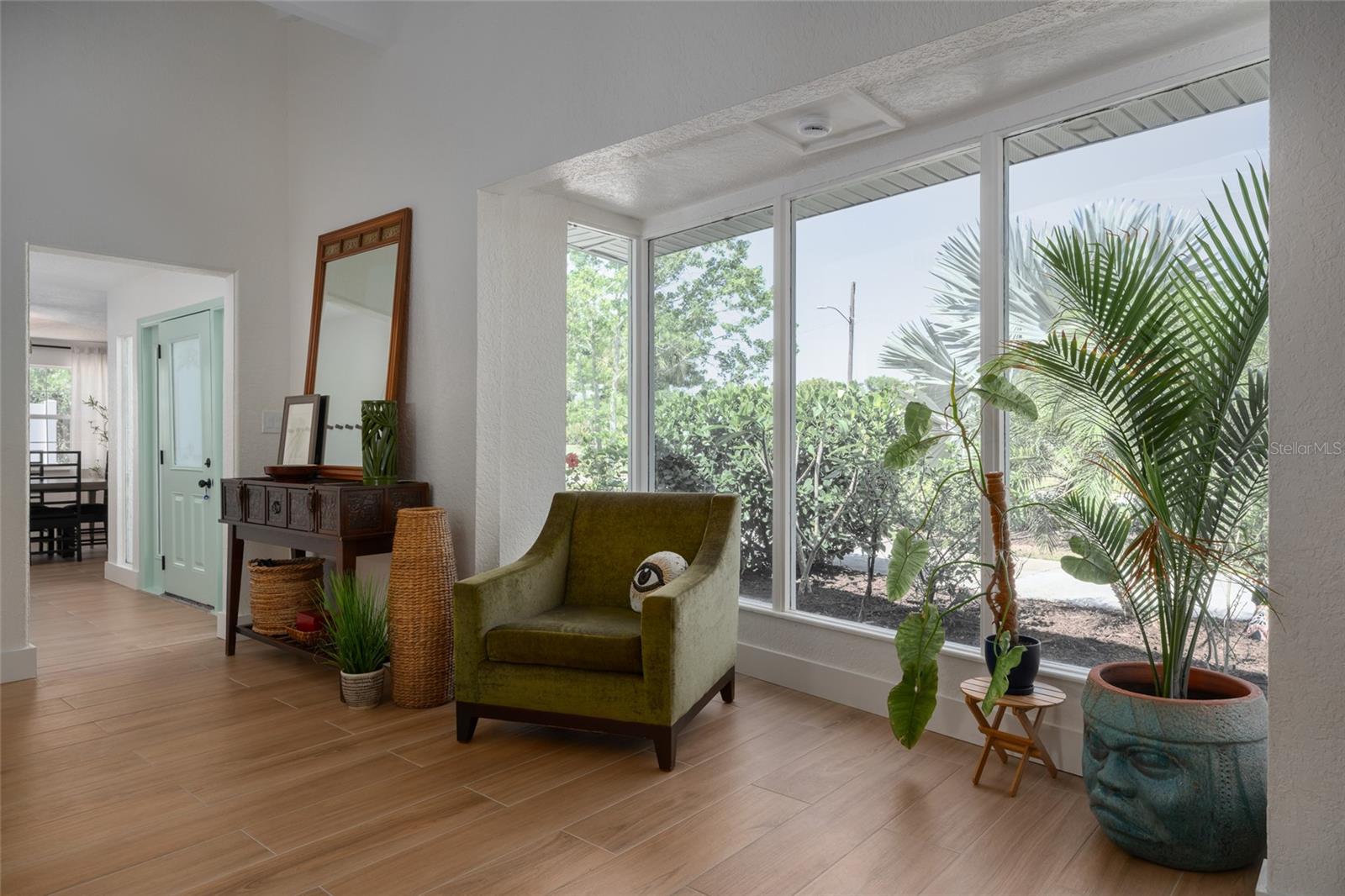 Listing photo id 7 for 2660 Fairway Avenue S