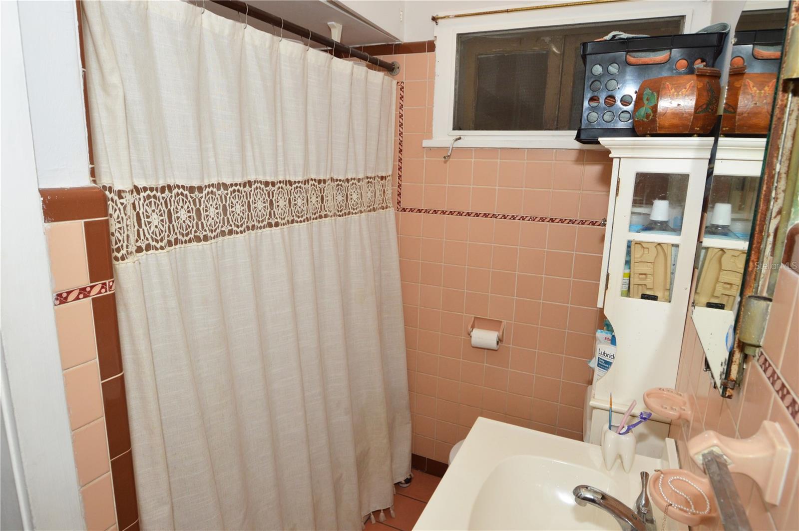 Image 25 of 100 For 2800 Dartmouth Avenue N