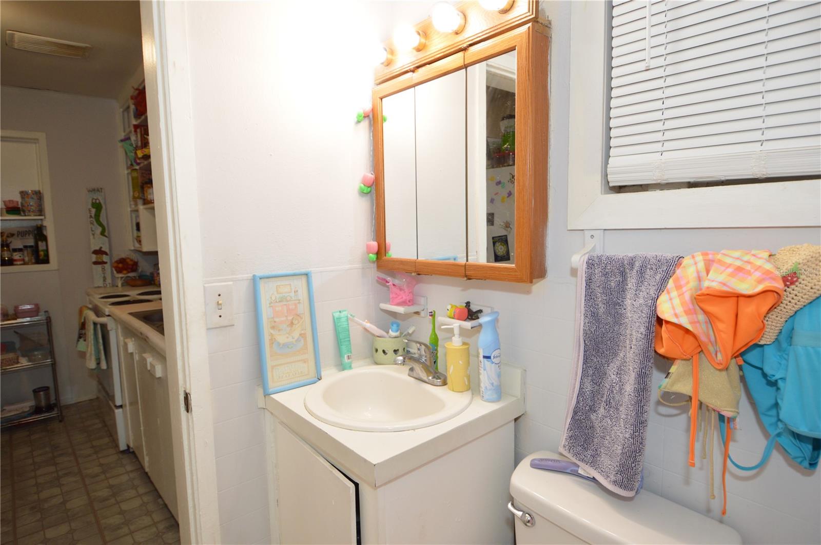 Image 61 of 100 For 2800 Dartmouth Avenue N