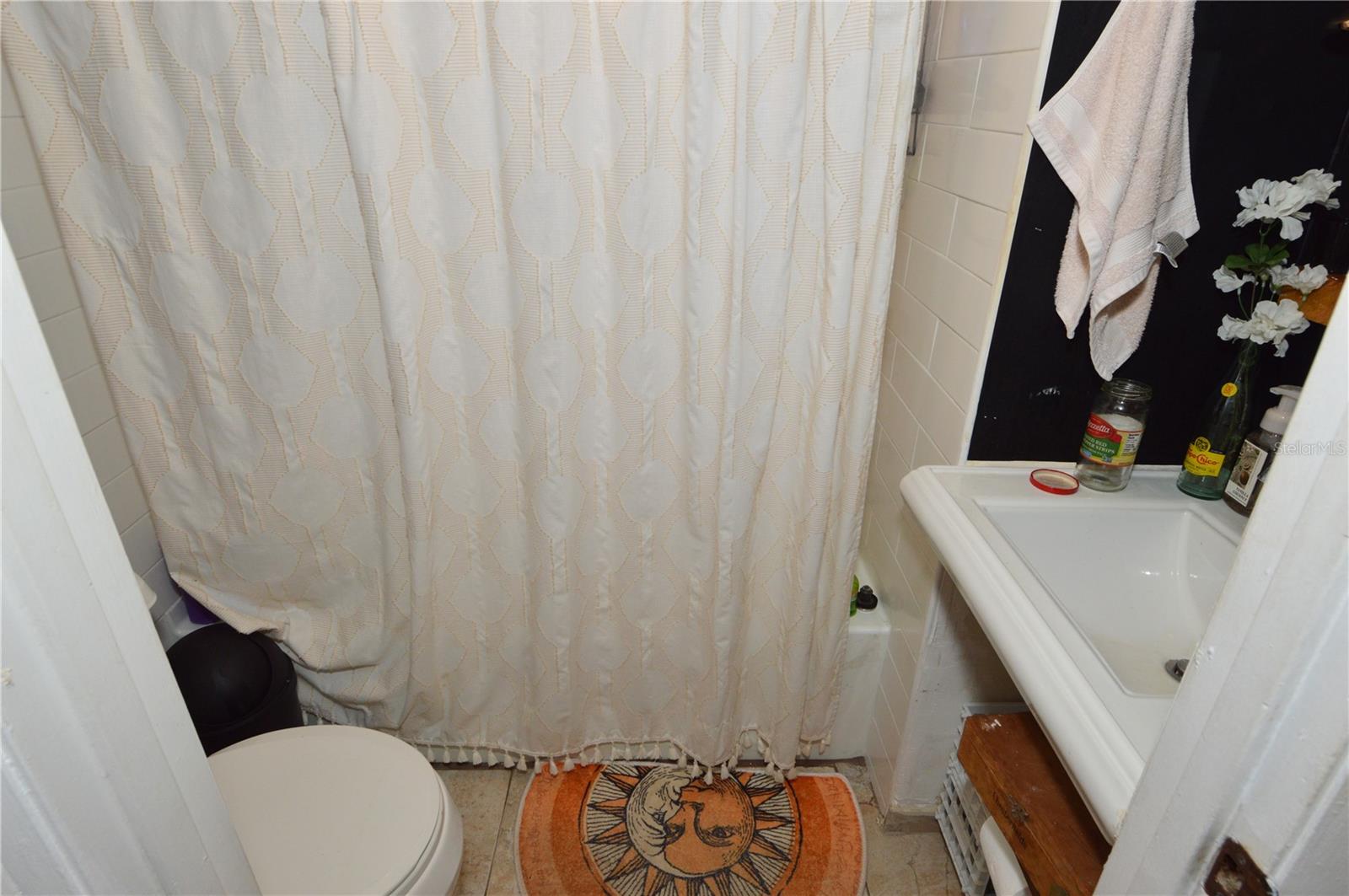 Image 92 of 100 For 2800 Dartmouth Avenue N