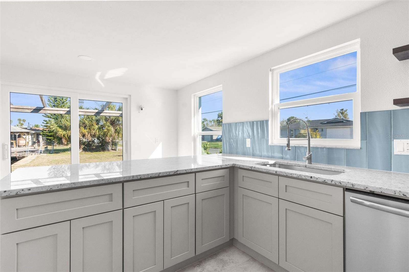 Image 8 of 29 For 13726 Michelle Avenue