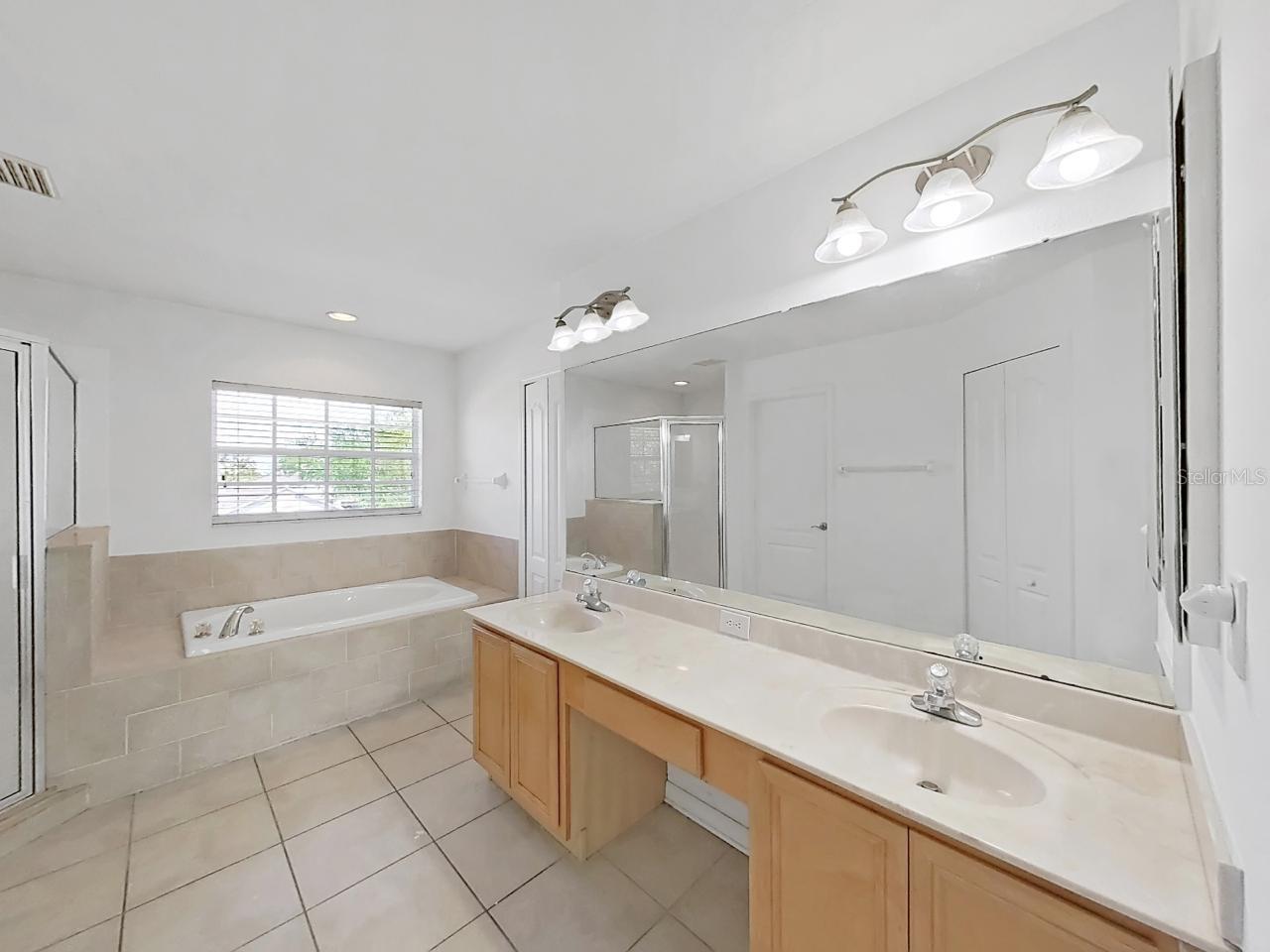 Image 37 of 54 For 1834 Raven Glen Drive