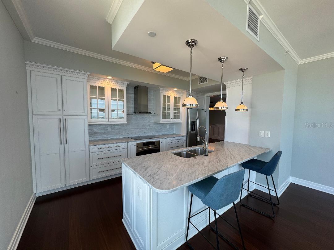 Image 10 of 46 For 331 Cleveland Street 1504