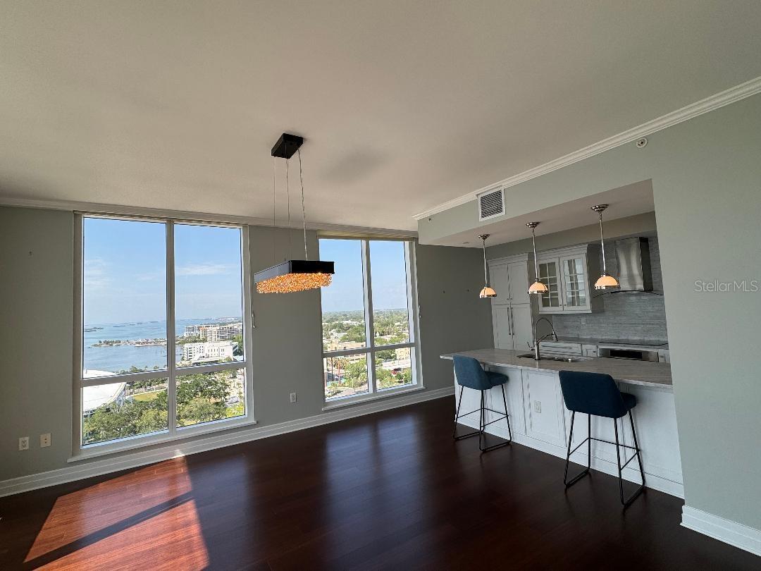 Image 14 of 46 For 331 Cleveland Street 1504