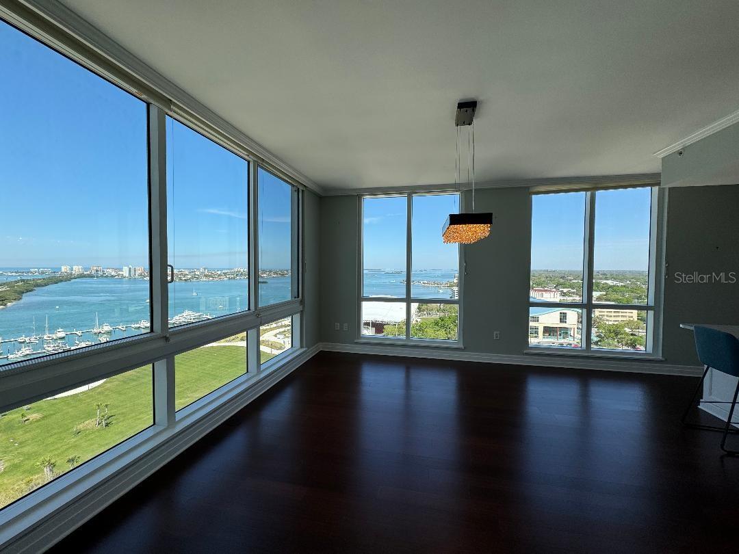 Image 15 of 46 For 331 Cleveland Street 1504