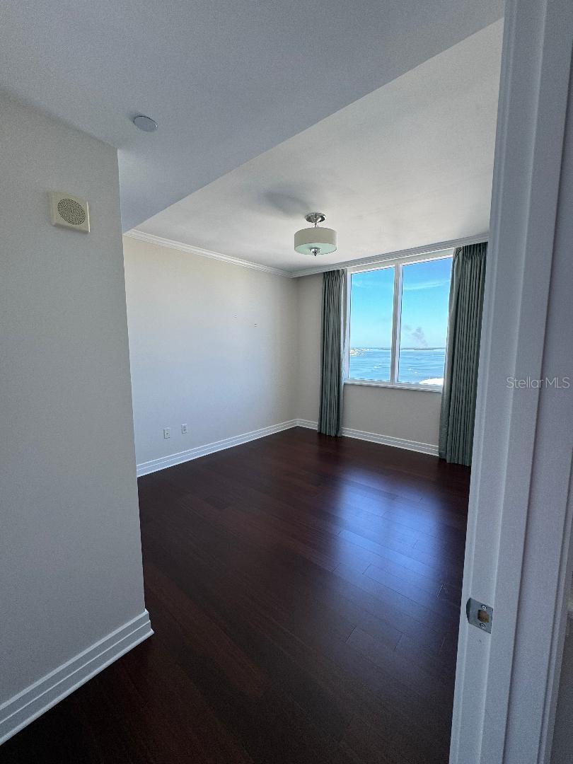 Image 35 of 46 For 331 Cleveland Street 1504