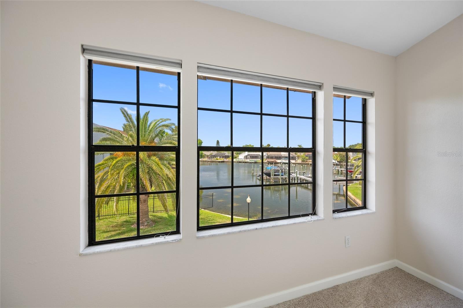 Image 29 of 72 For 10416 Saint Tropez Place