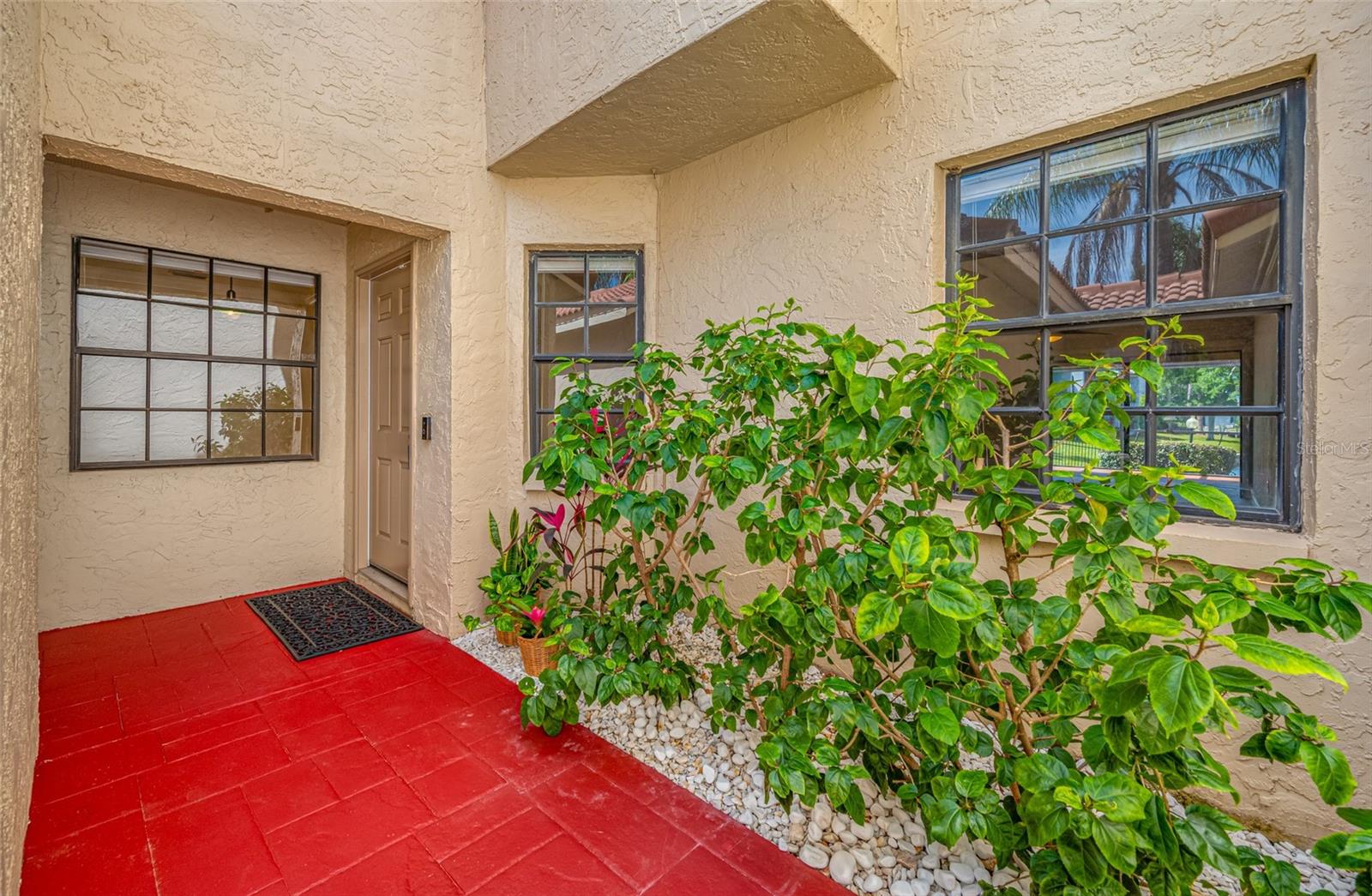 Image 8 of 72 For 10416 Saint Tropez Place