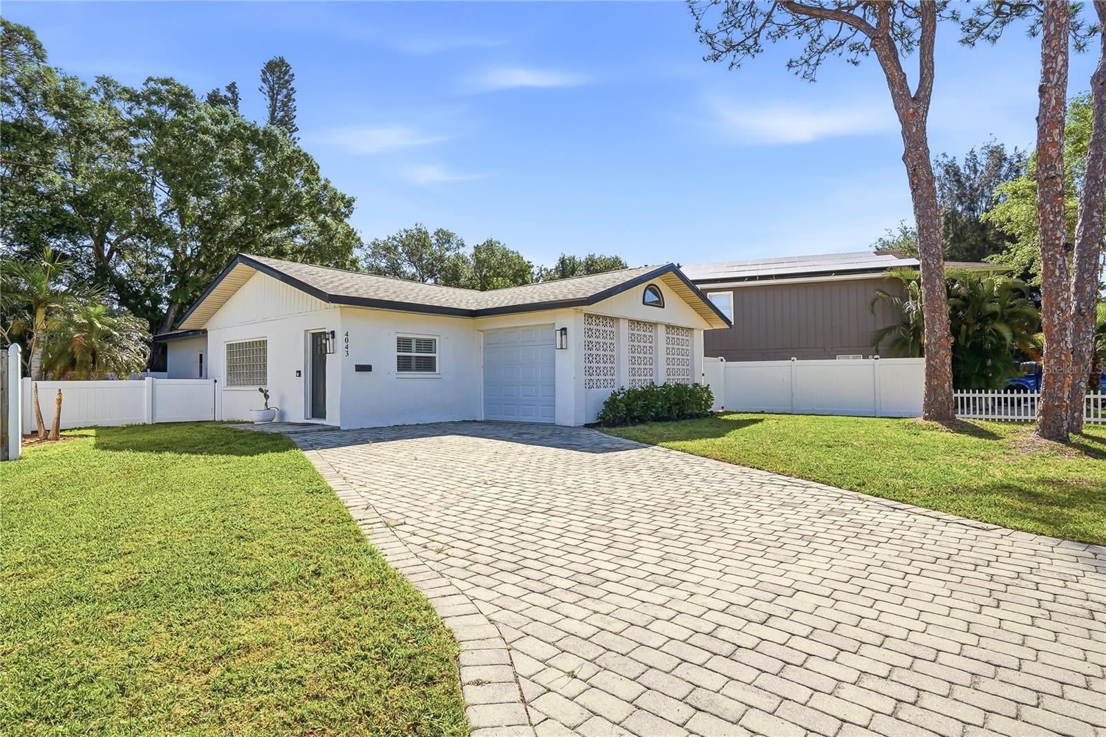 Details for 4043 Shore Acres Boulevard Ne, ST PETERSBURG, FL 33703