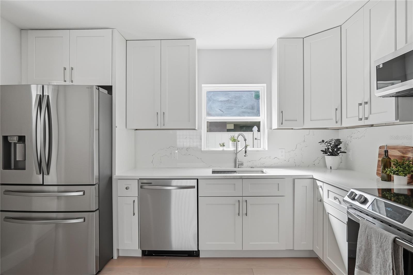 Image 13 of 46 For 4043 Shore Acres Boulevard Ne