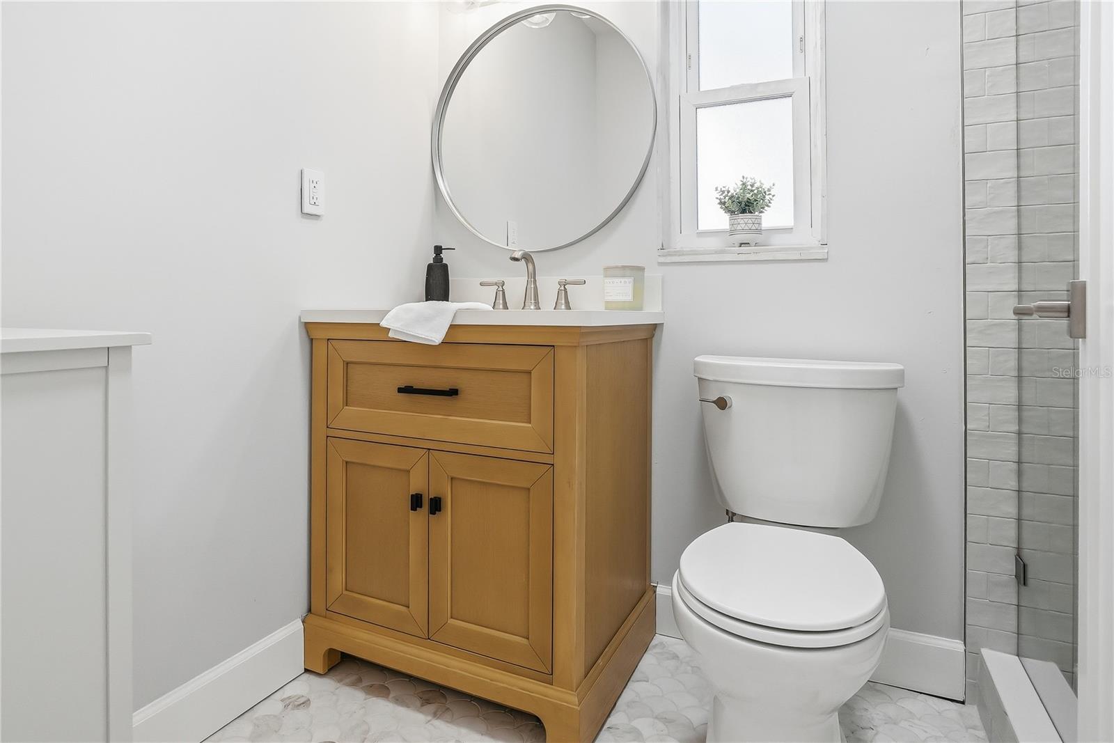 Image 22 of 46 For 4043 Shore Acres Boulevard Ne