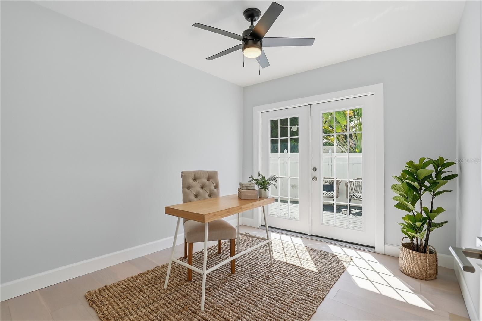 Image 24 of 46 For 4043 Shore Acres Boulevard Ne