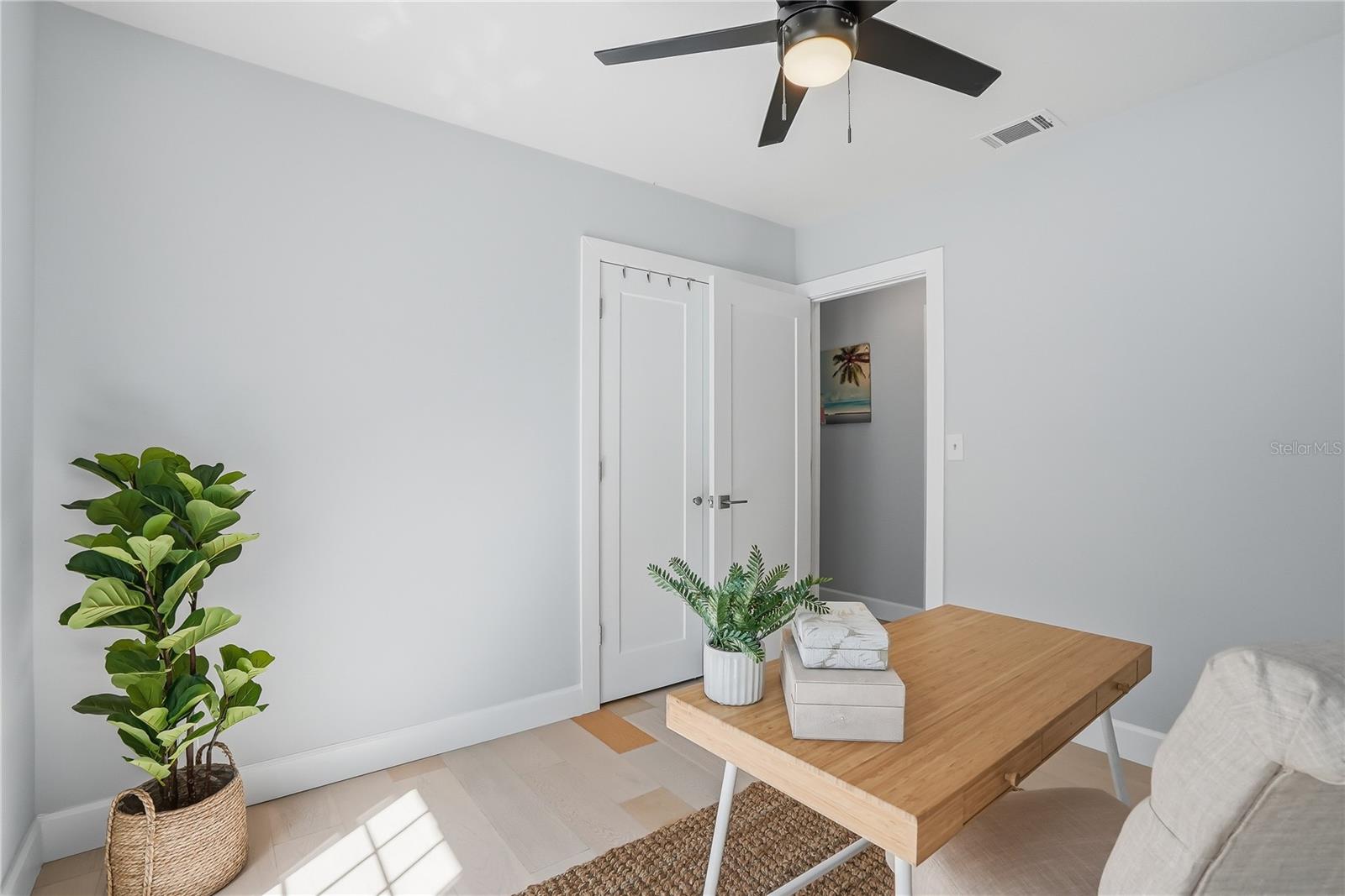 Image 25 of 46 For 4043 Shore Acres Boulevard Ne