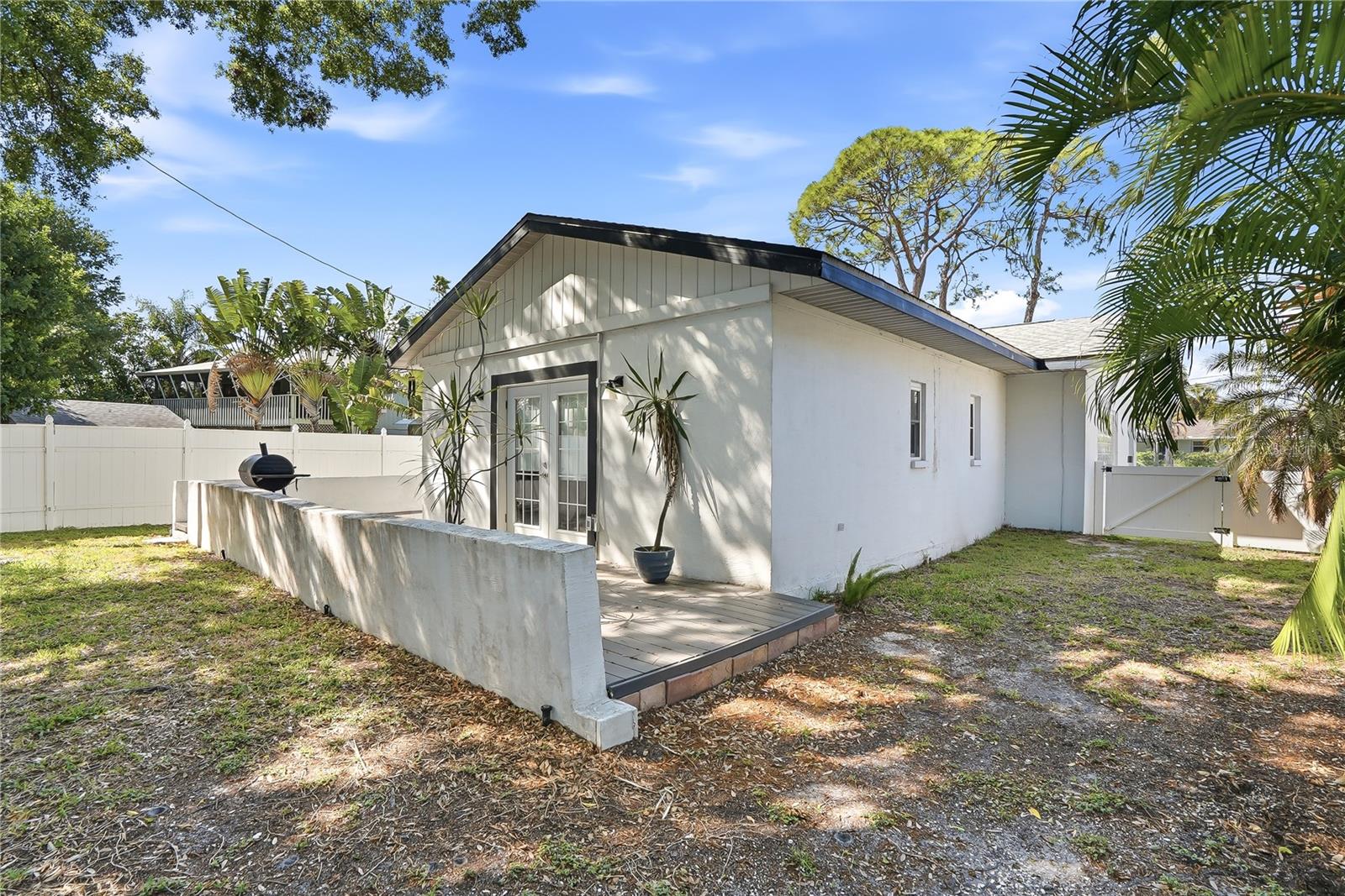 Image 35 of 46 For 4043 Shore Acres Boulevard Ne