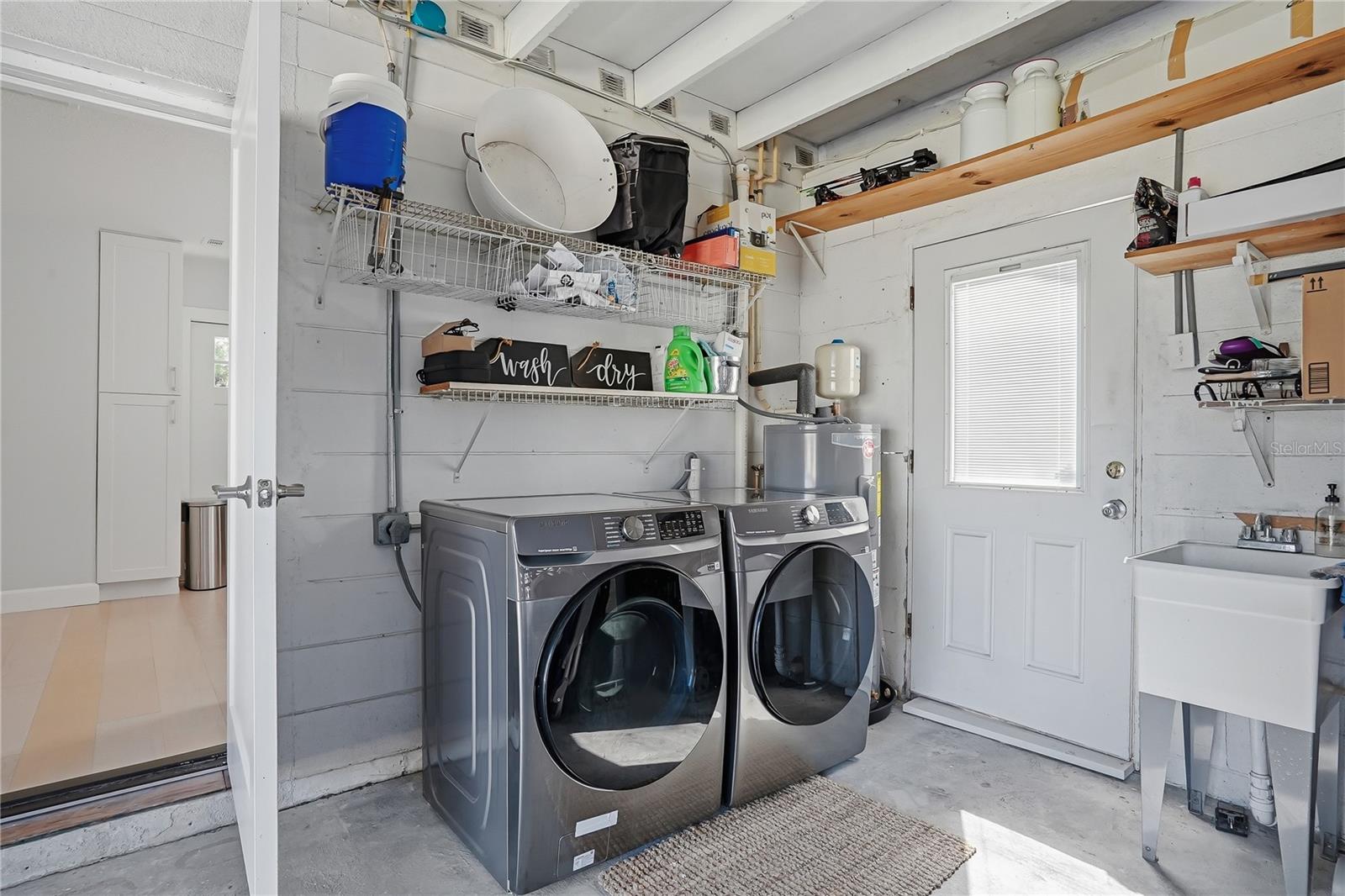 Image 36 of 46 For 4043 Shore Acres Boulevard Ne