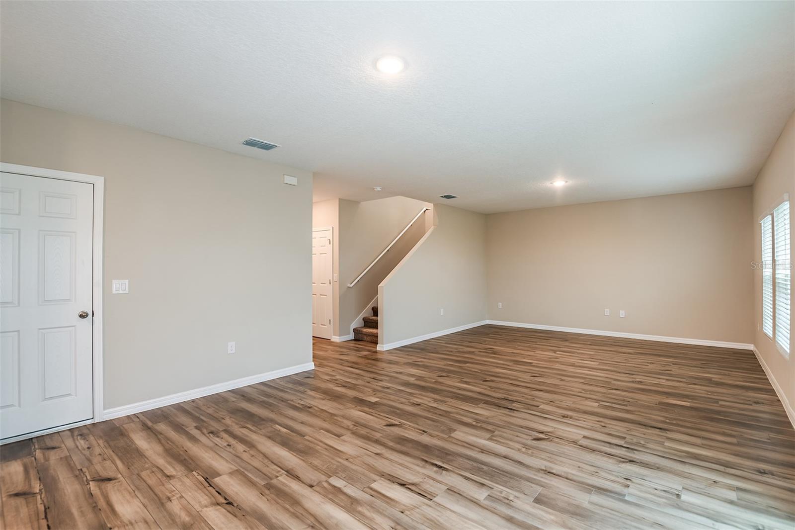 Image 10 of 39 For 1067 Foreshore Lane