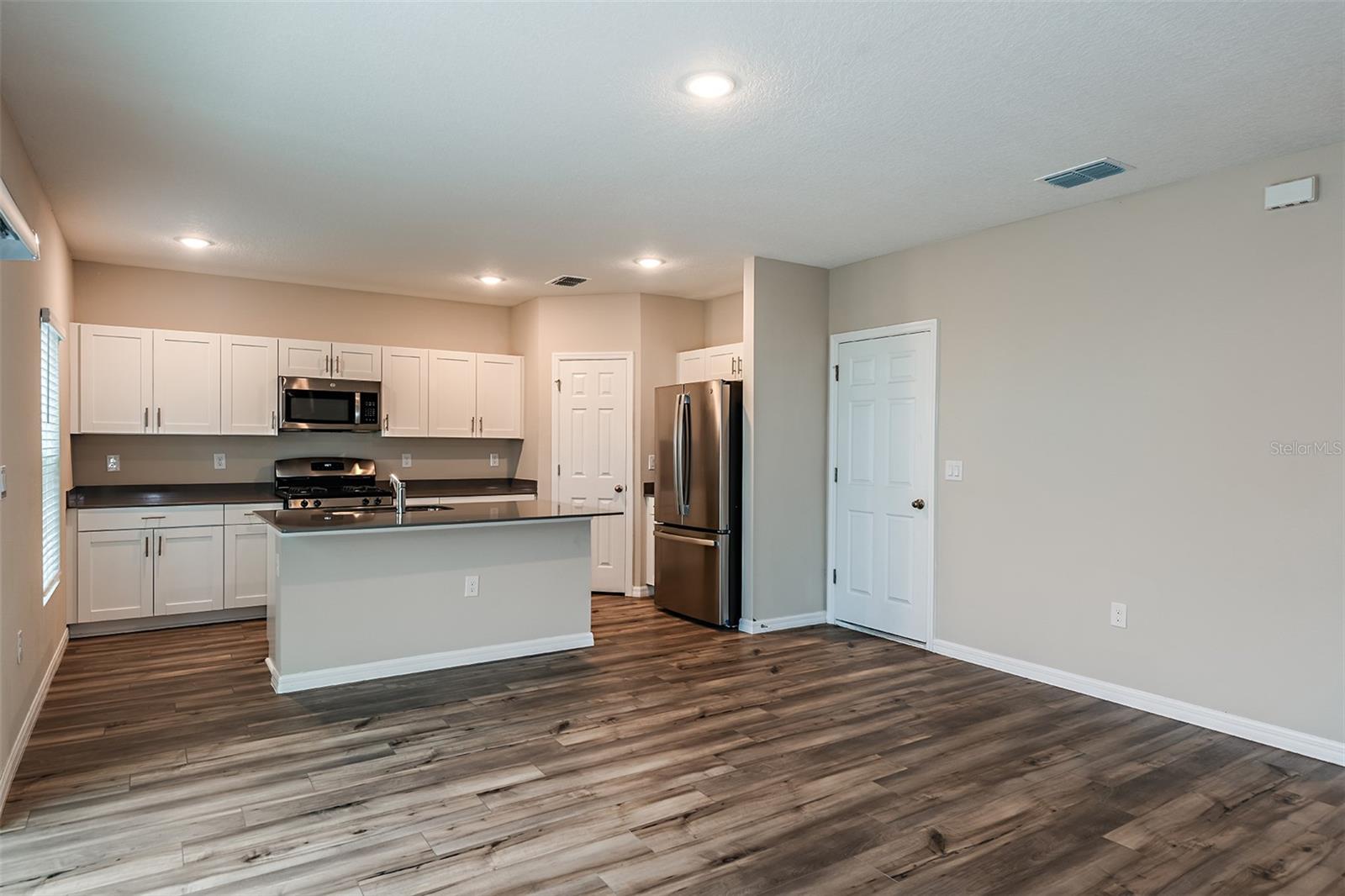 Image 12 of 39 For 1067 Foreshore Lane