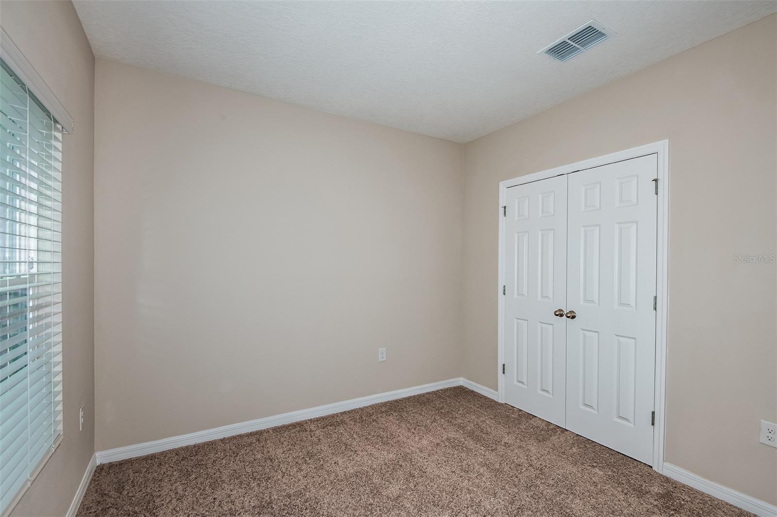 Image 18 of 39 For 1067 Foreshore Lane