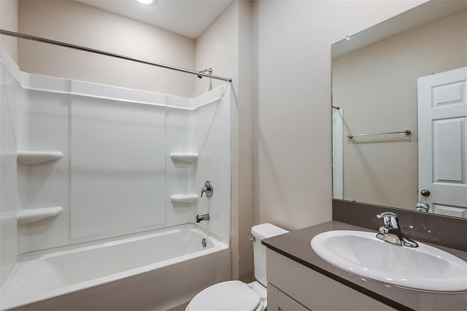 Image 19 of 39 For 1067 Foreshore Lane