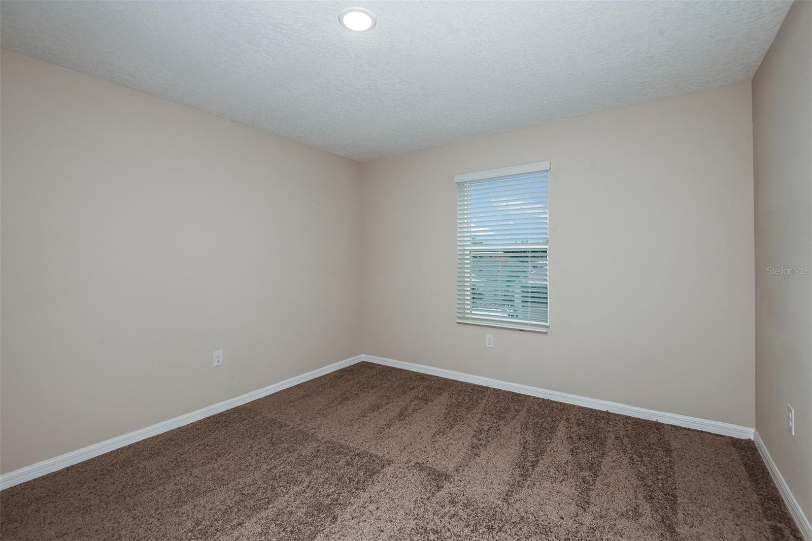 Image 21 of 39 For 1067 Foreshore Lane