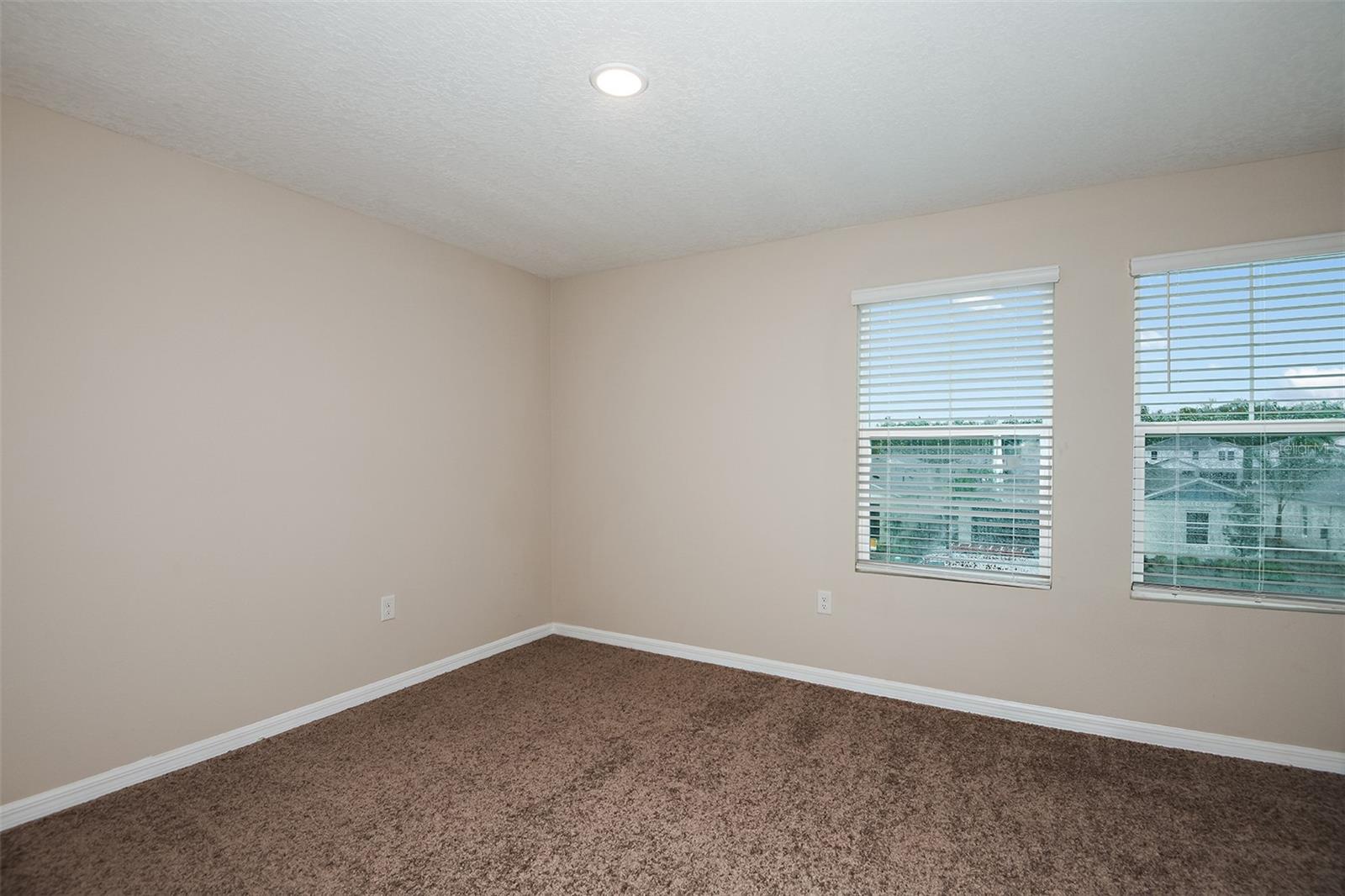 Image 25 of 39 For 1067 Foreshore Lane