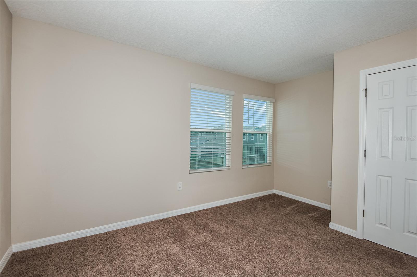 Image 26 of 39 For 1067 Foreshore Lane