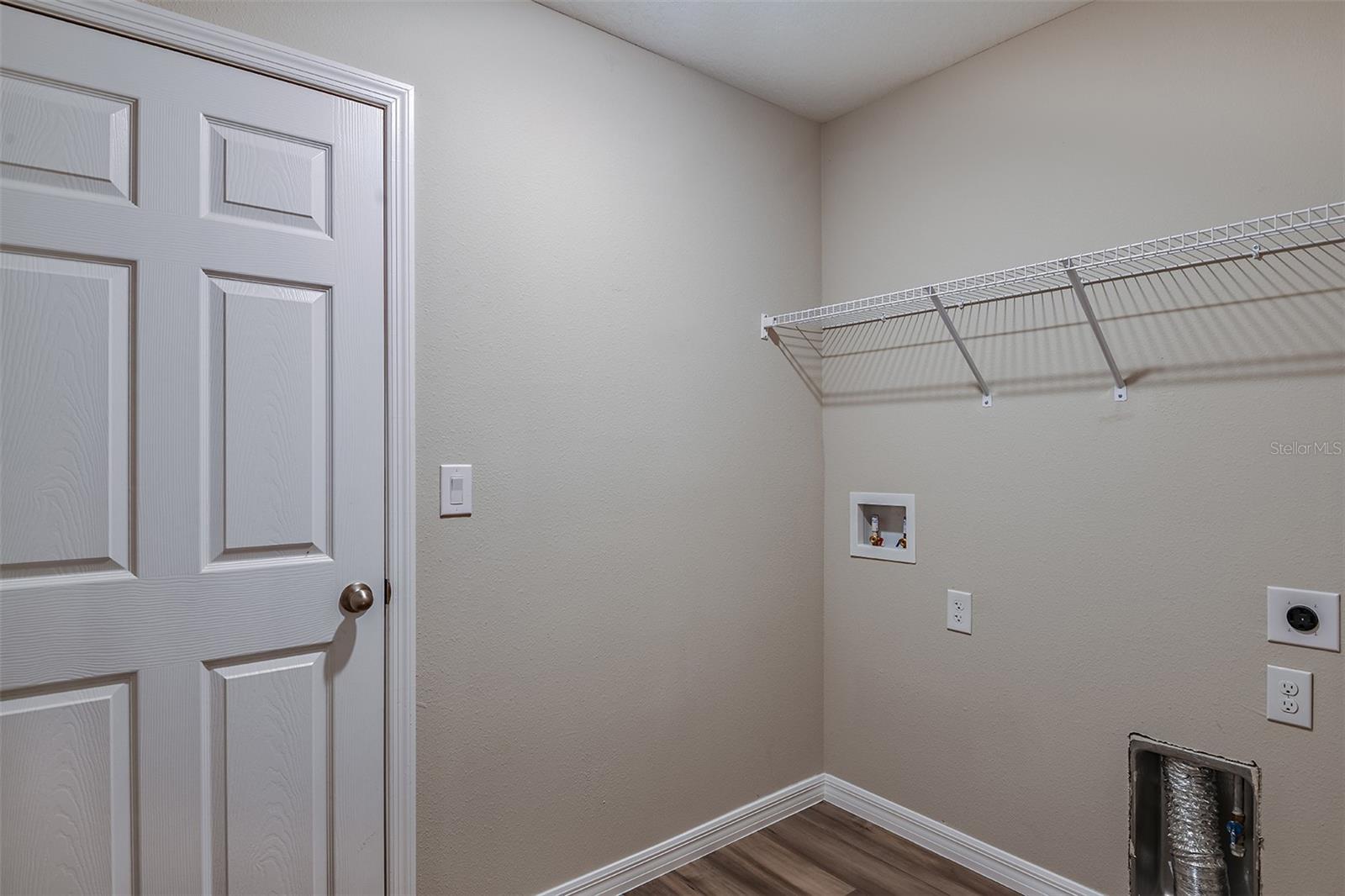 Image 30 of 39 For 1067 Foreshore Lane