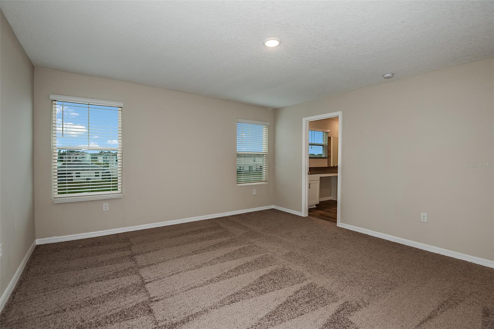 Image 4 of 39 For 1067 Foreshore Lane