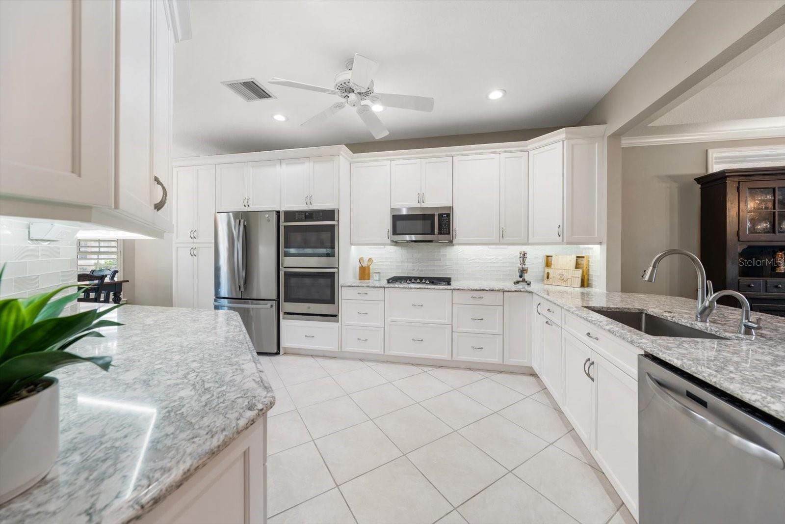 Image 18 of 53 For 1624 Sand Key Estates Court