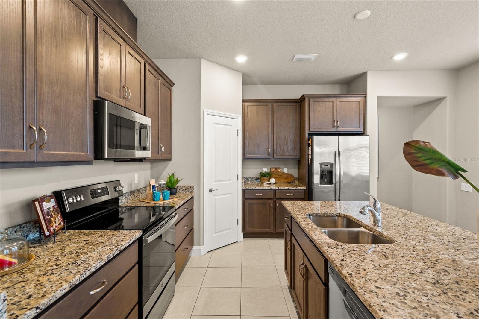 Image 8 of 32 For 14543 Strathglass Drive