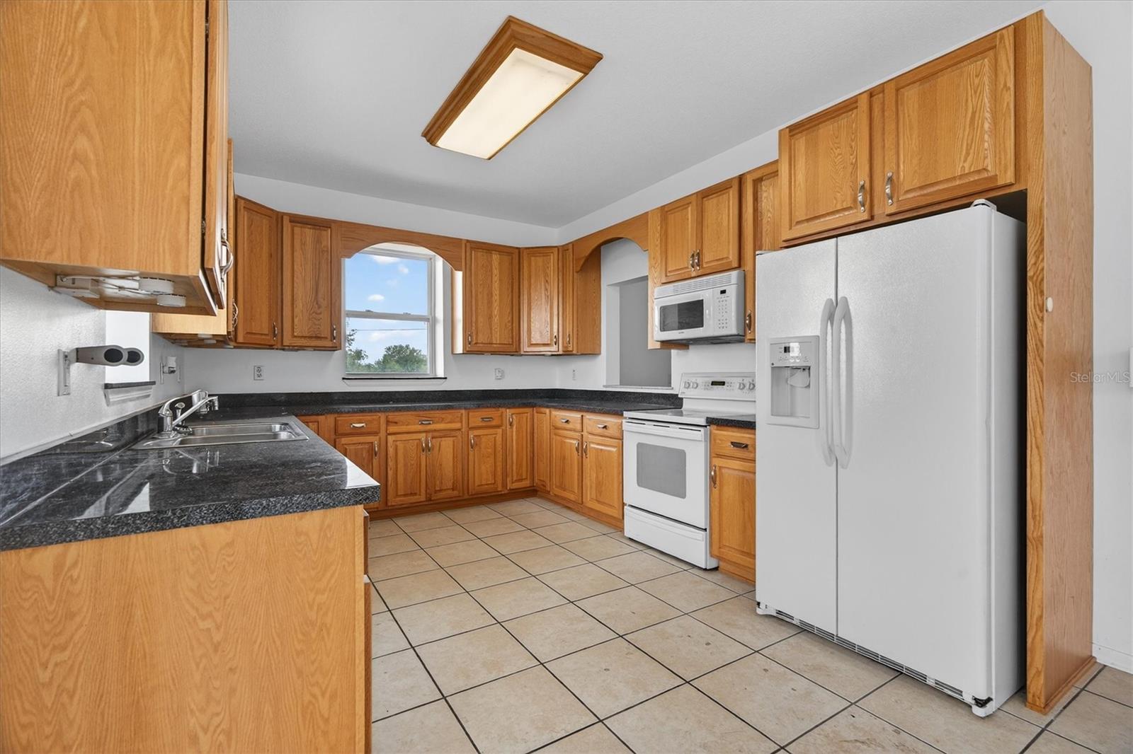 Image 21 of 46 For 38327 Hamrich Drive