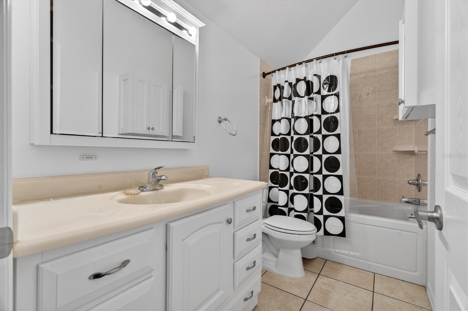 Image 26 of 46 For 38327 Hamrich Drive