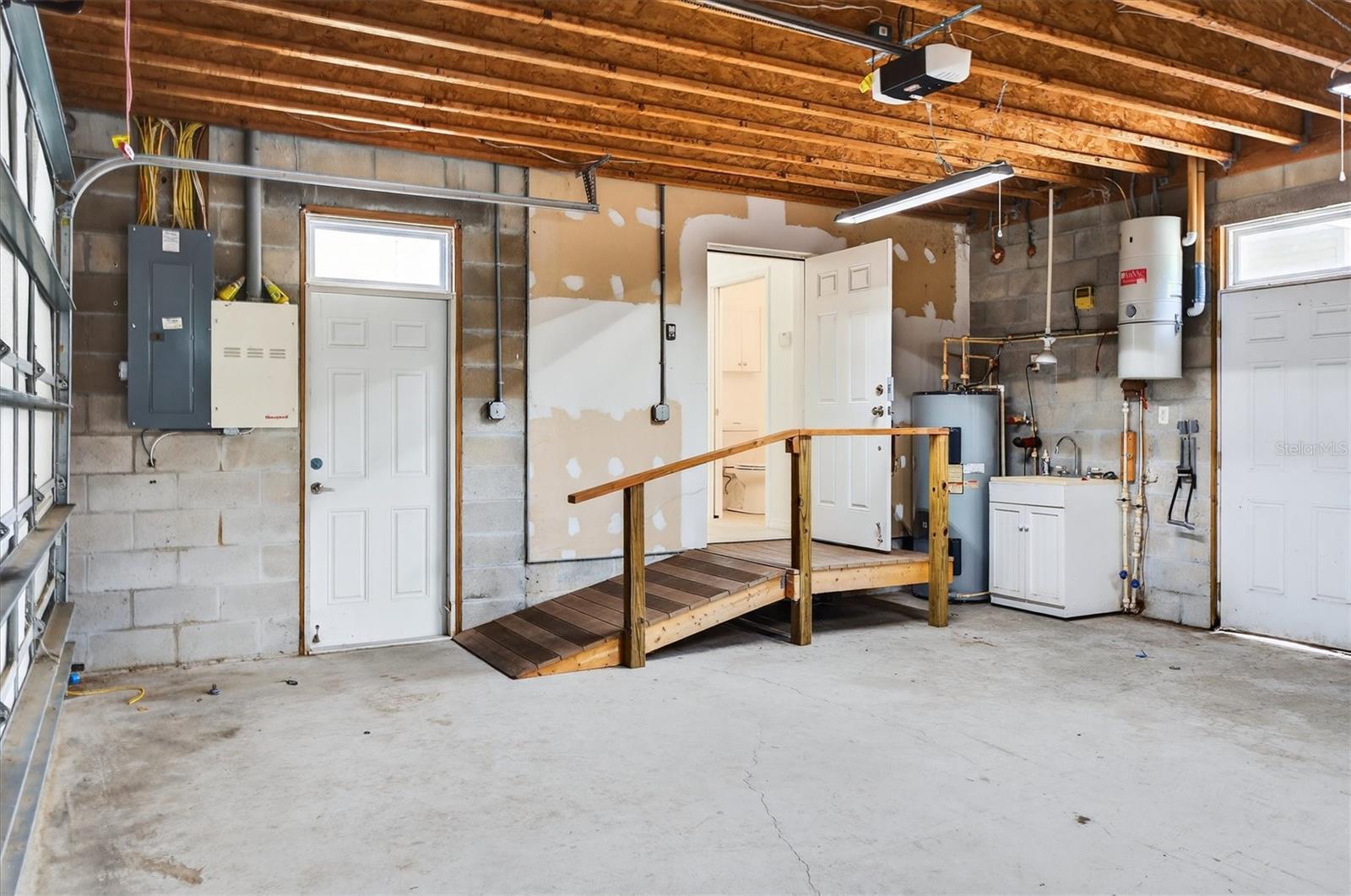 Image 35 of 46 For 38327 Hamrich Drive