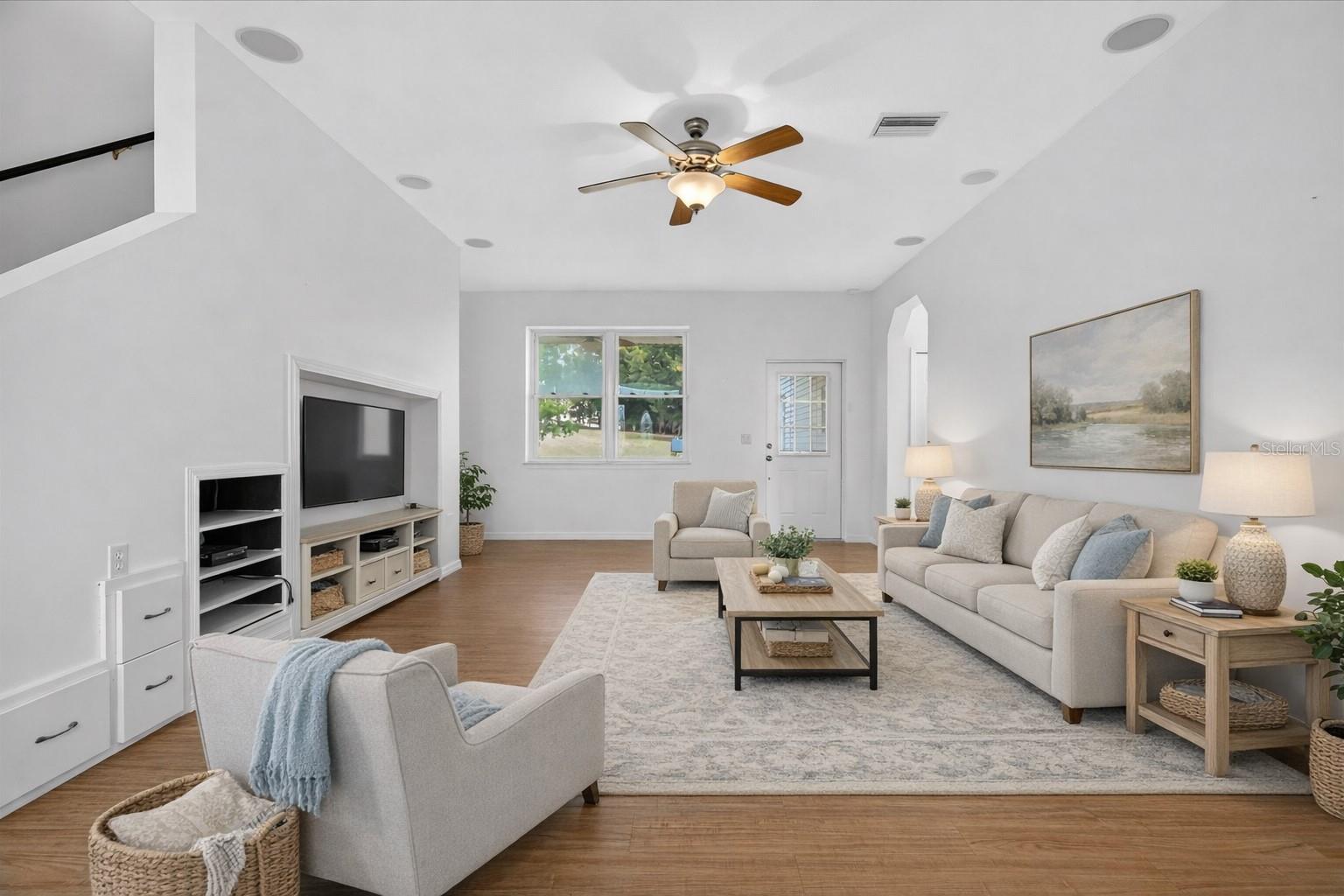 Image 6 of 46 For 38327 Hamrich Drive