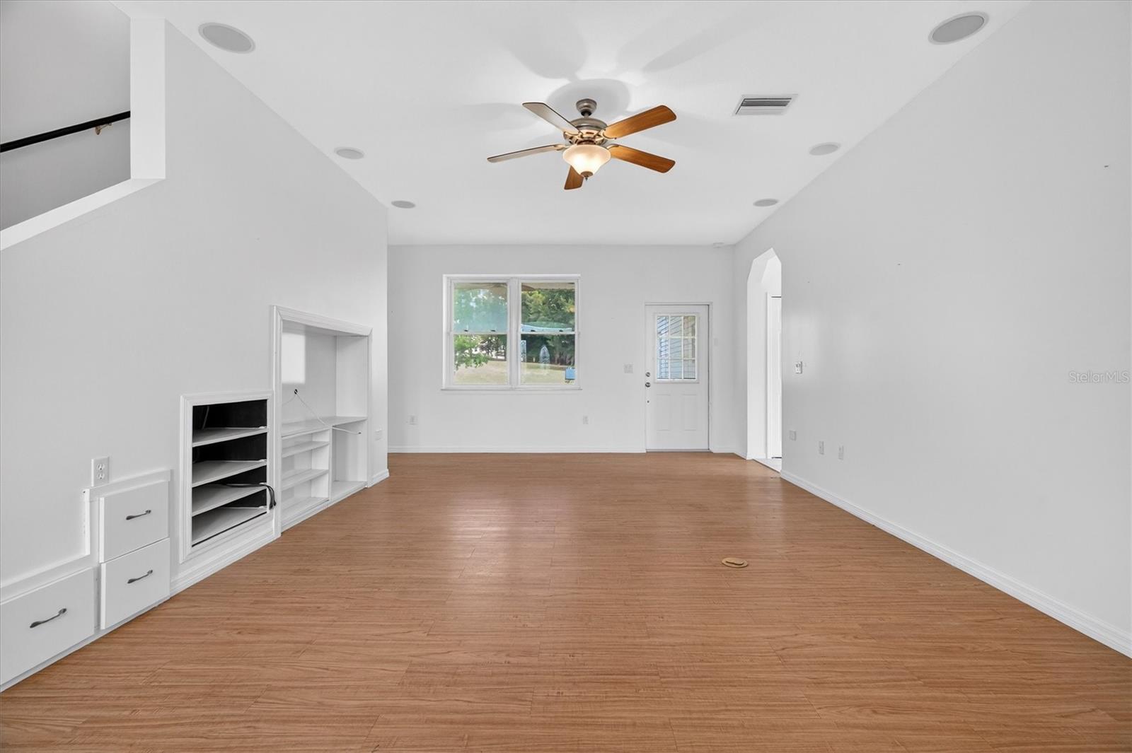 Image 7 of 46 For 38327 Hamrich Drive