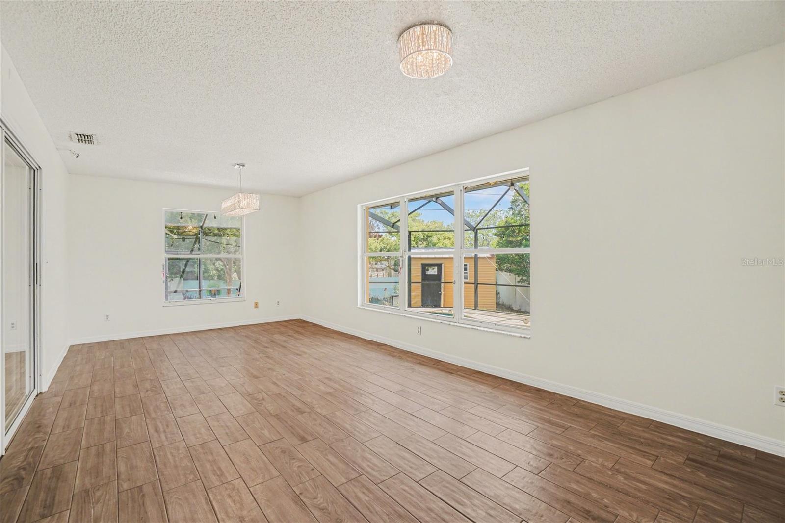 Image 10 of 21 For 808 Chamberlain Loop