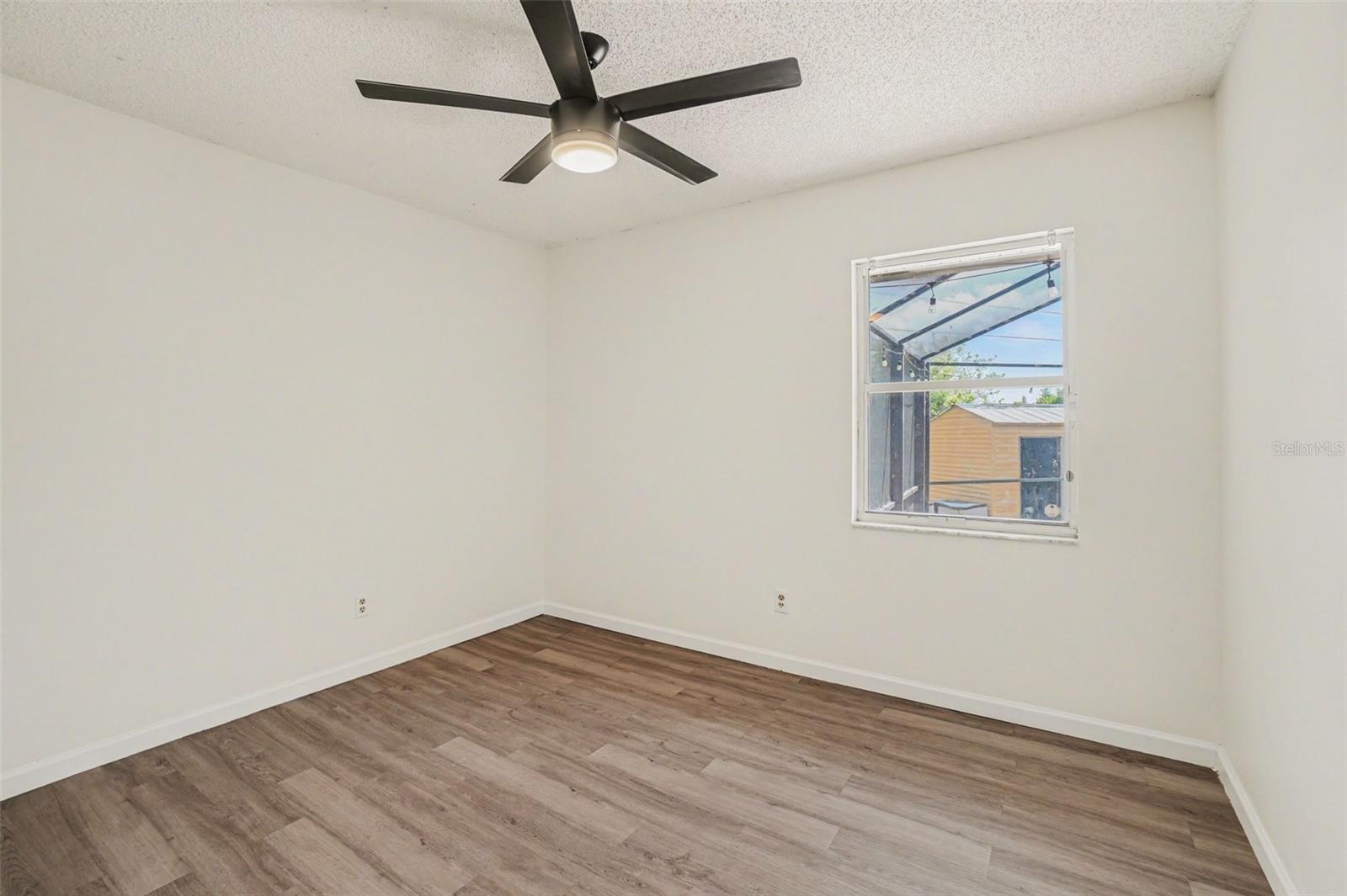 Image 17 of 21 For 808 Chamberlain Loop