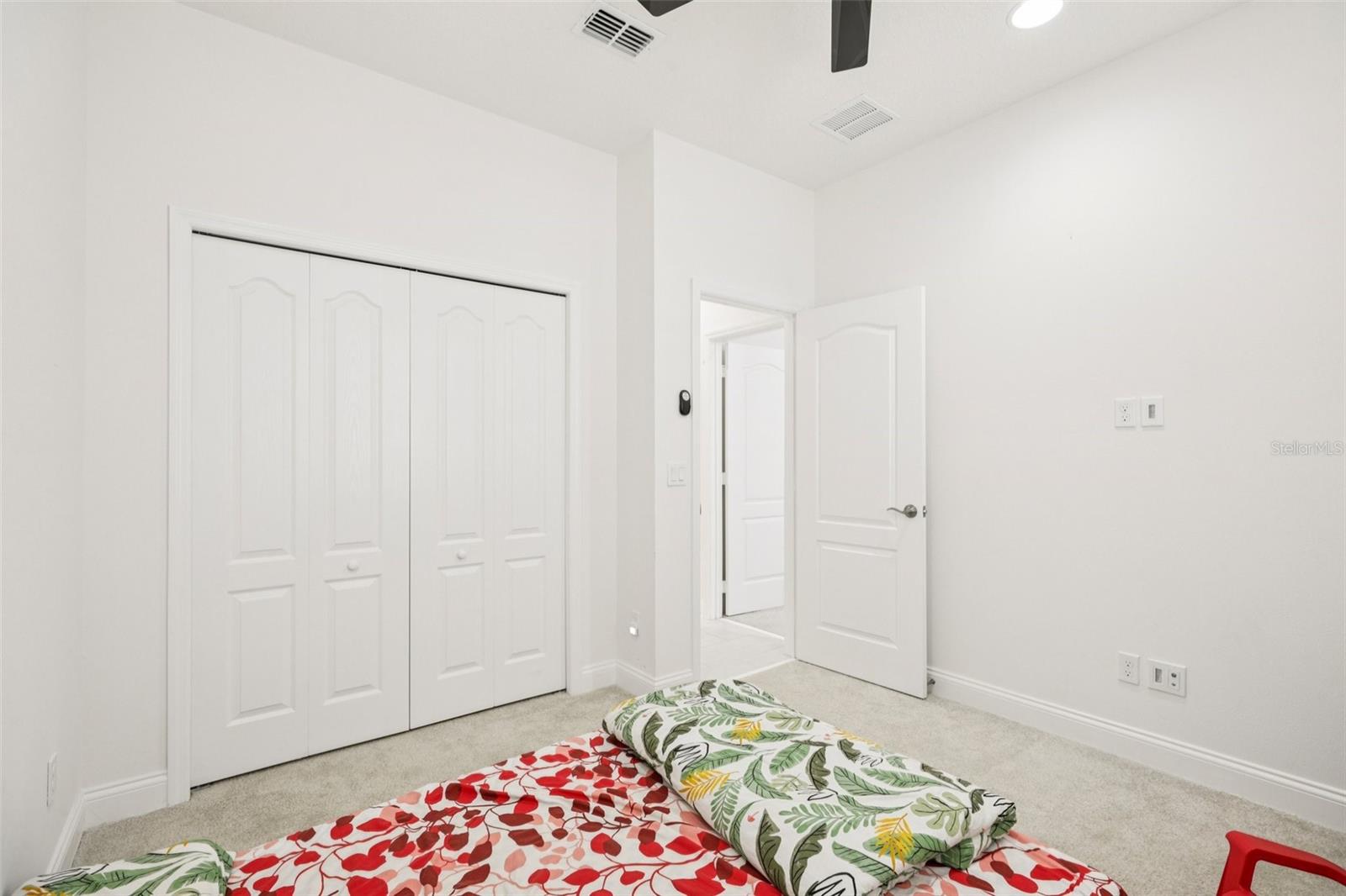 Image 10 of 33 For 4560 Dulwik Place