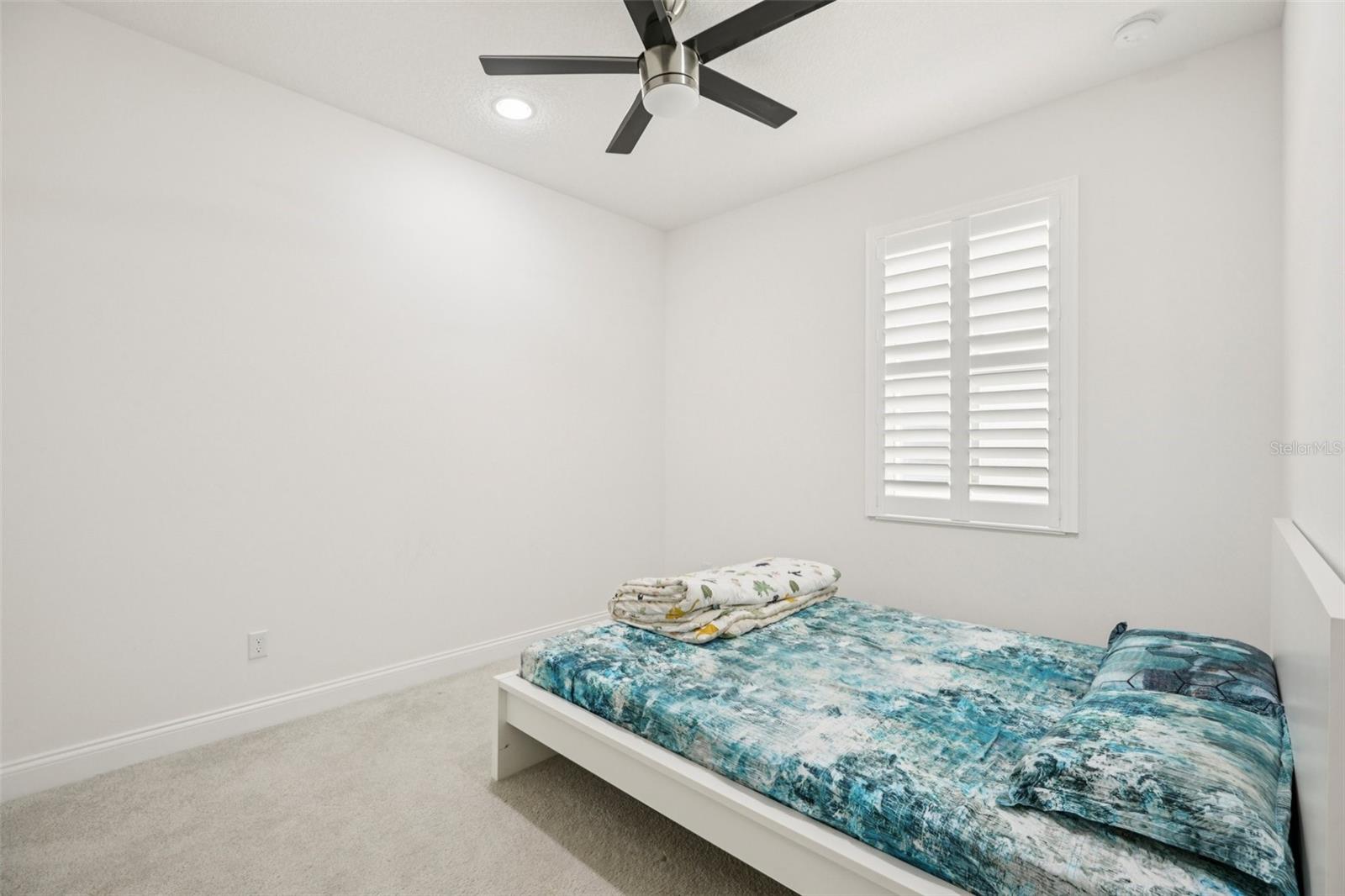 Image 13 of 33 For 4560 Dulwik Place