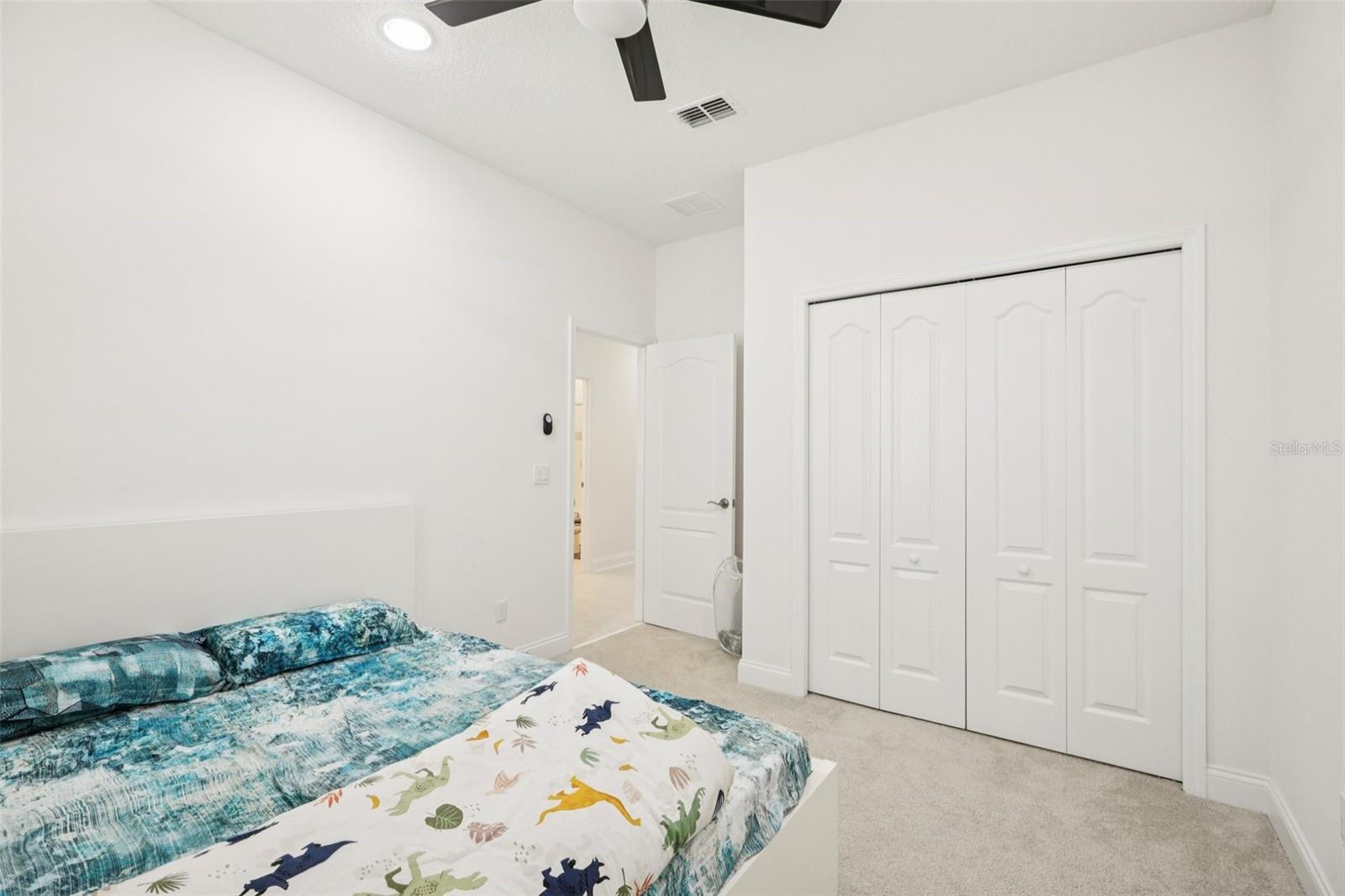 Image 14 of 33 For 4560 Dulwik Place