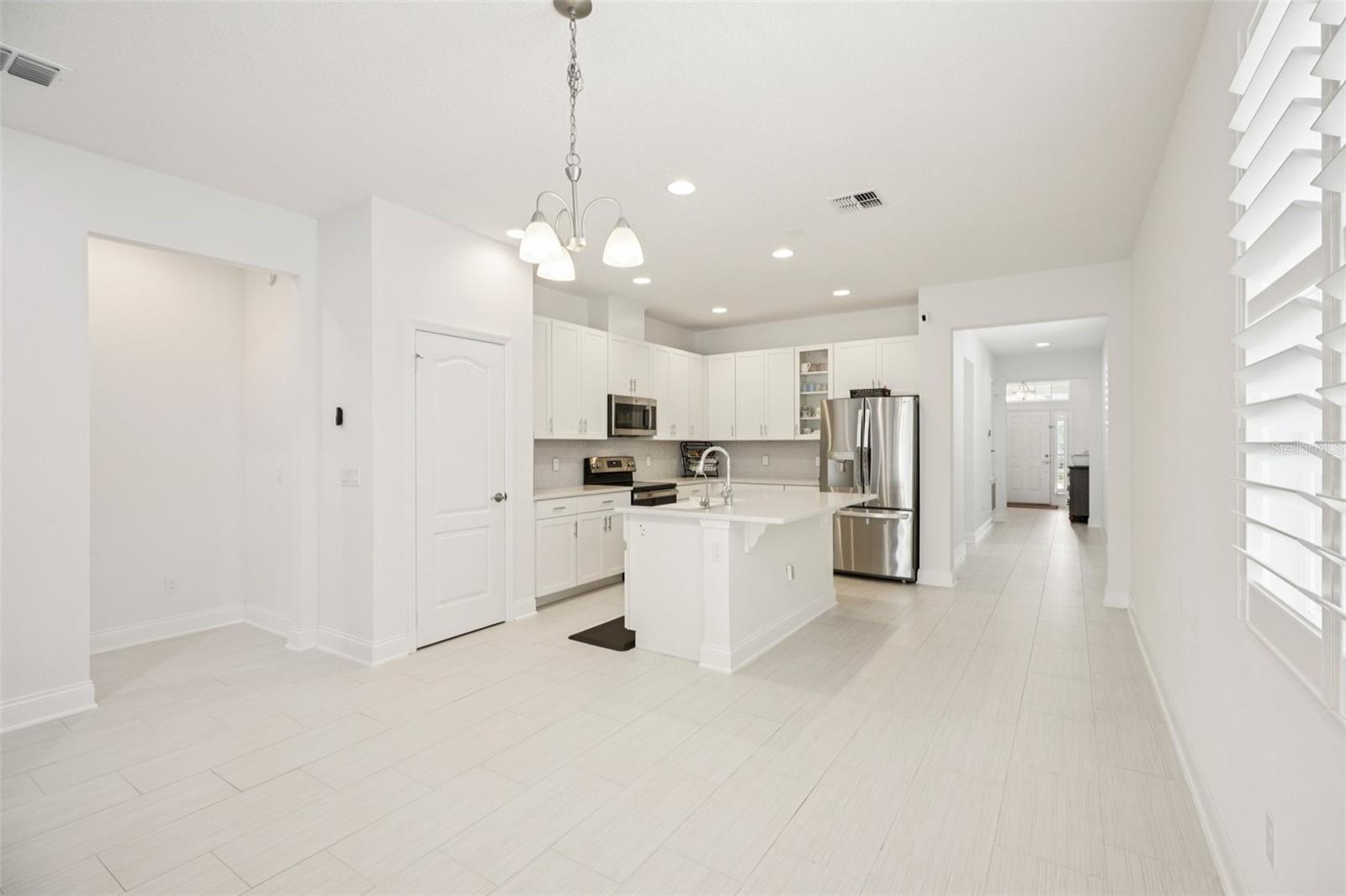 Image 18 of 33 For 4560 Dulwik Place