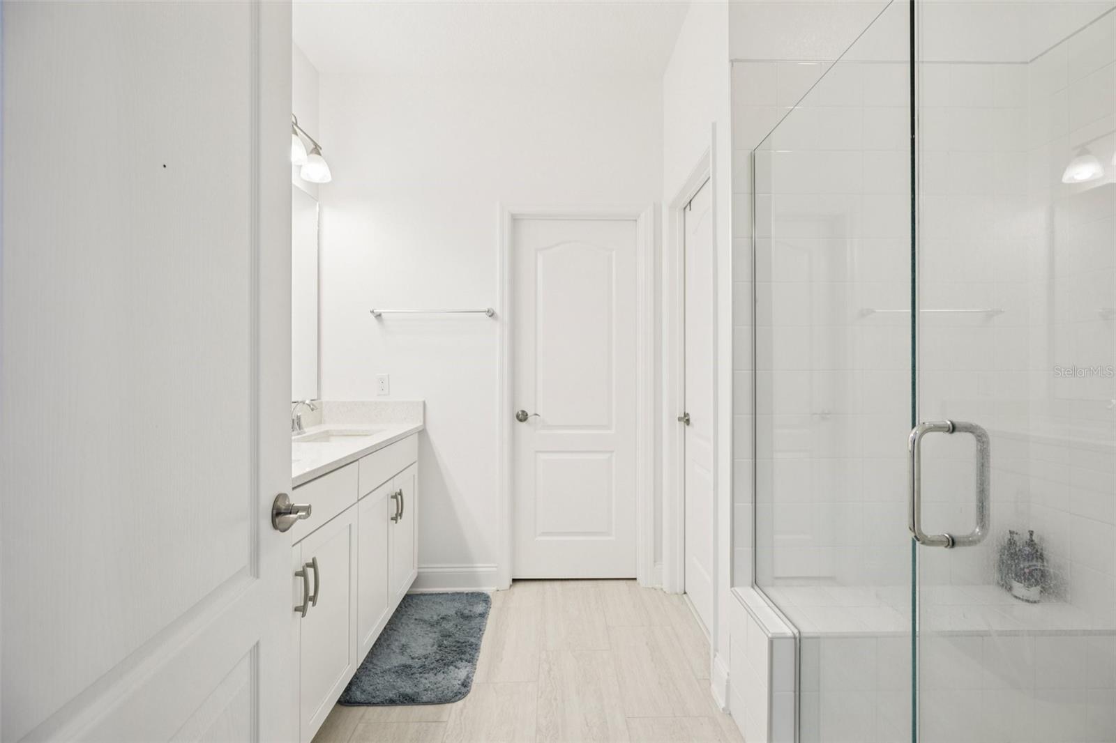 Image 24 of 33 For 4560 Dulwik Place