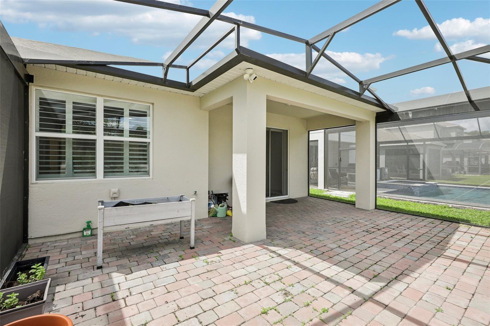 Image 28 of 33 For 4560 Dulwik Place