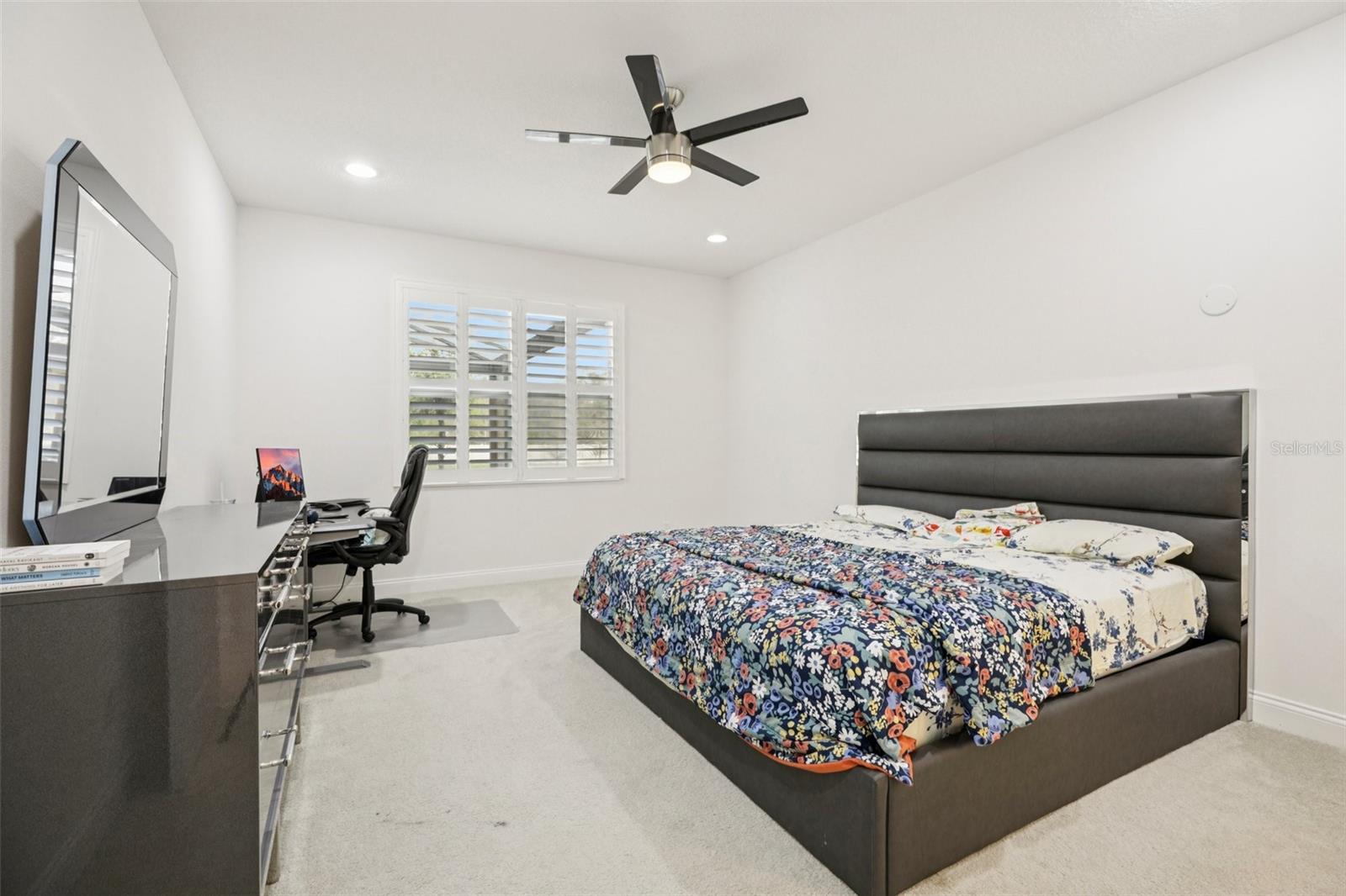 Image 5 of 33 For 4560 Dulwik Place