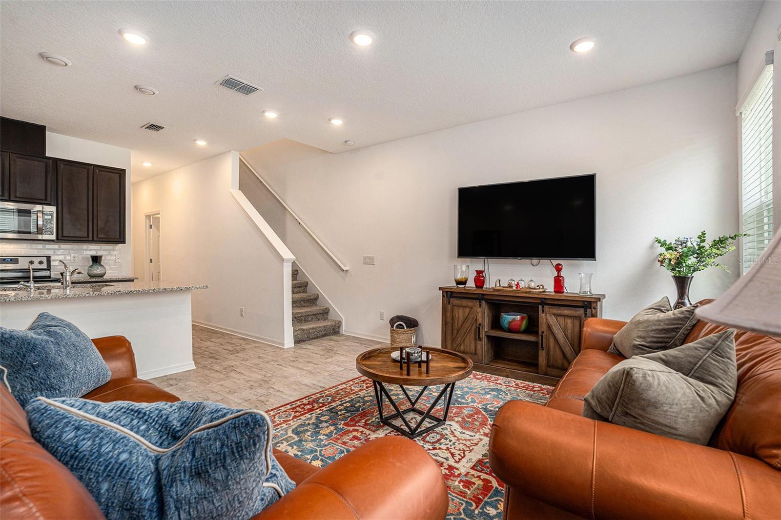 Image 17 of 48 For 1105 Lady Gouldian Court