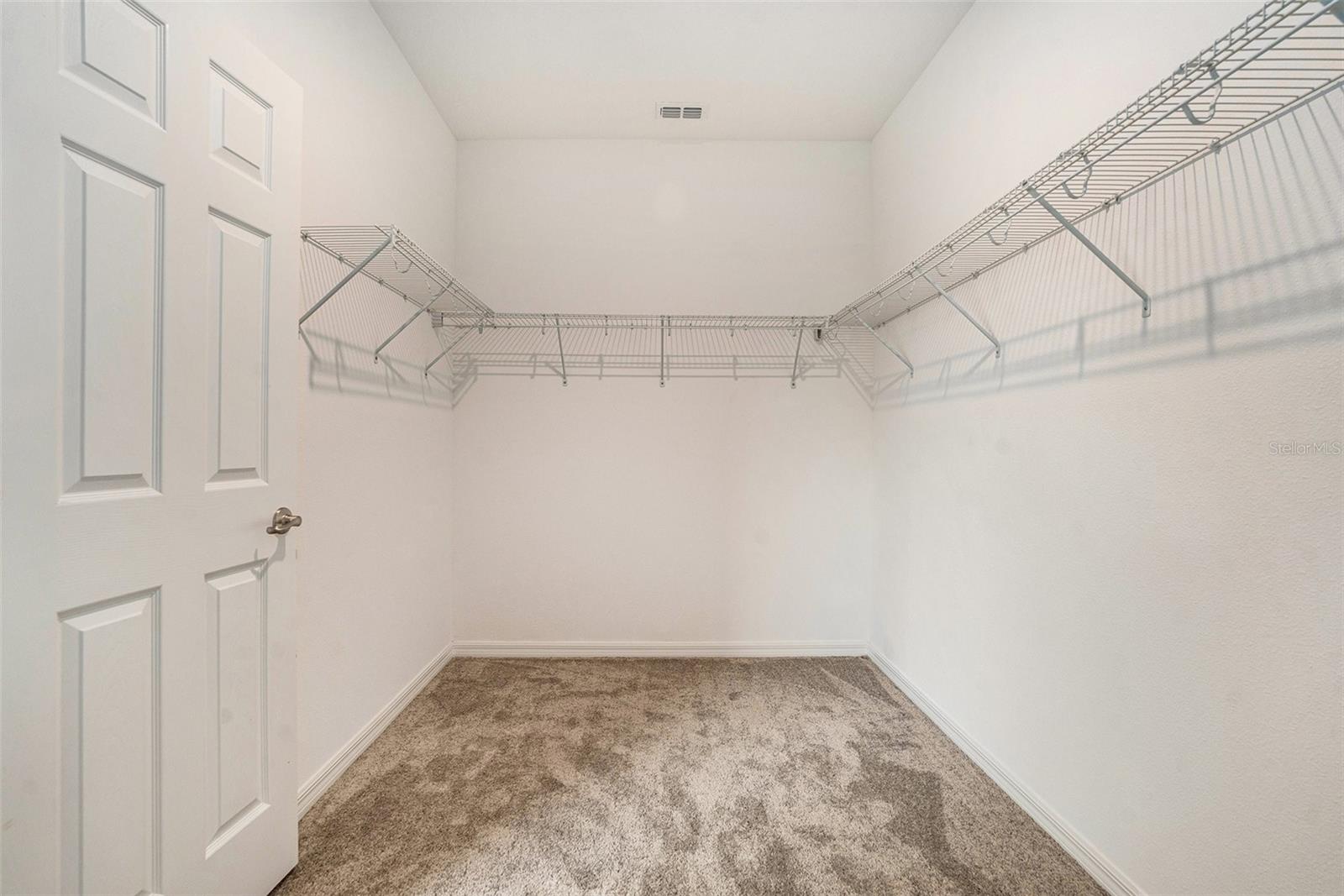 Image 21 of 48 For 1105 Lady Gouldian Court