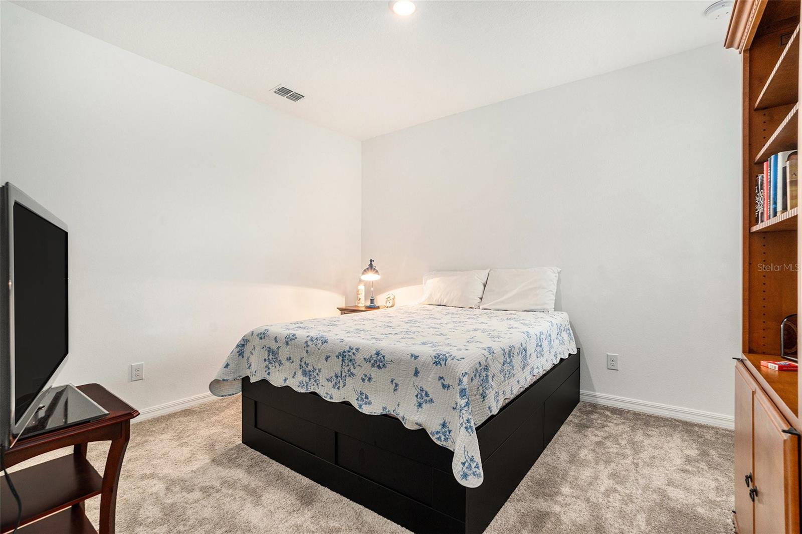 Image 24 of 48 For 1105 Lady Gouldian Court