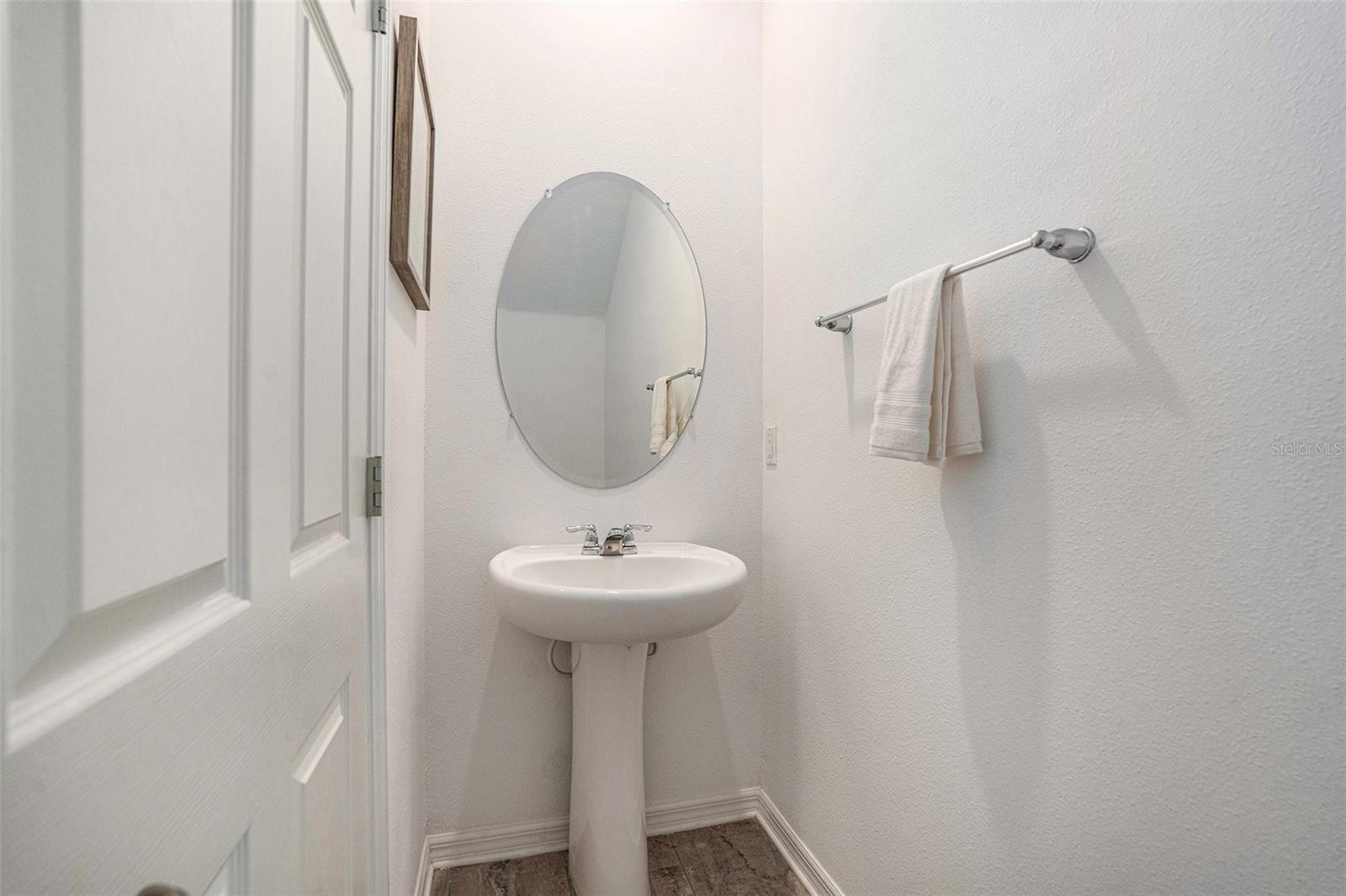 Image 29 of 48 For 1105 Lady Gouldian Court