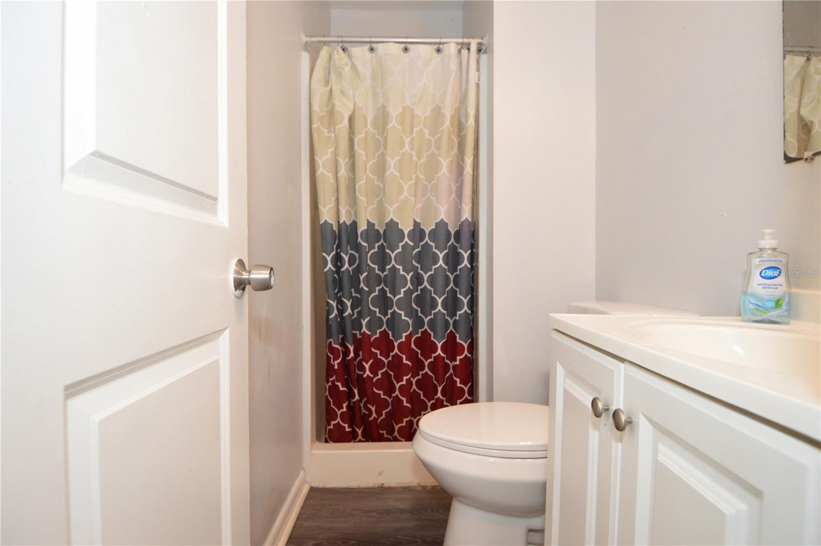 Image 13 of 73 For 811 18th Avenue S