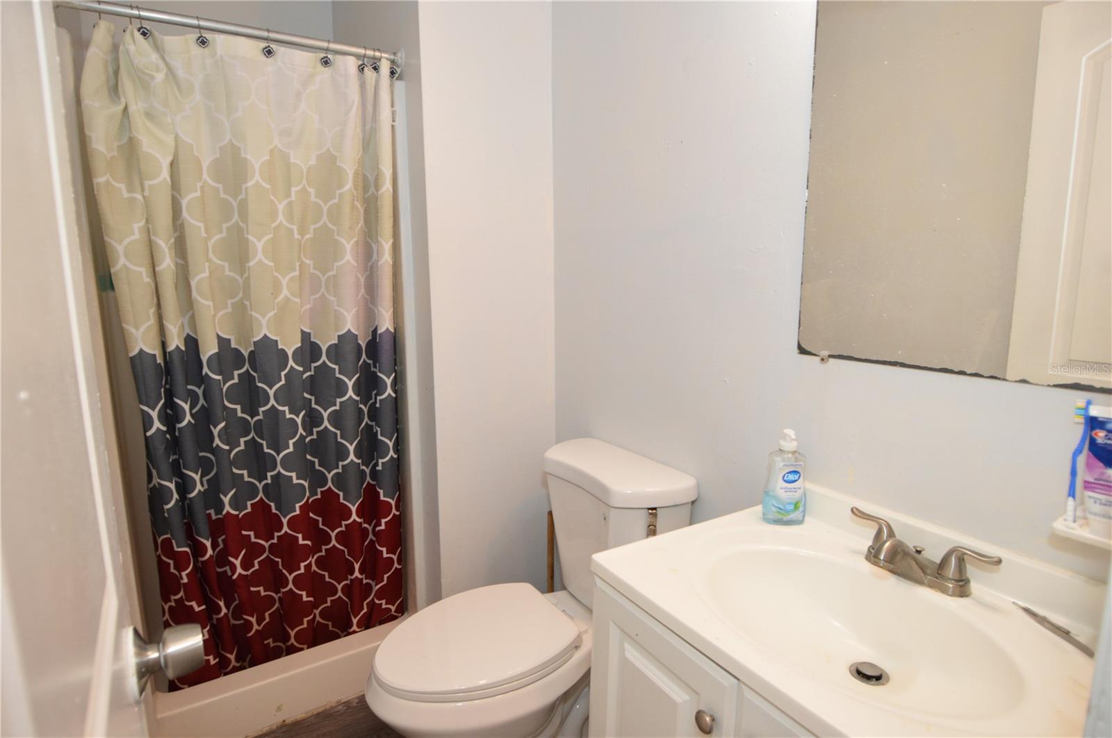 Image 14 of 73 For 811 18th Avenue S